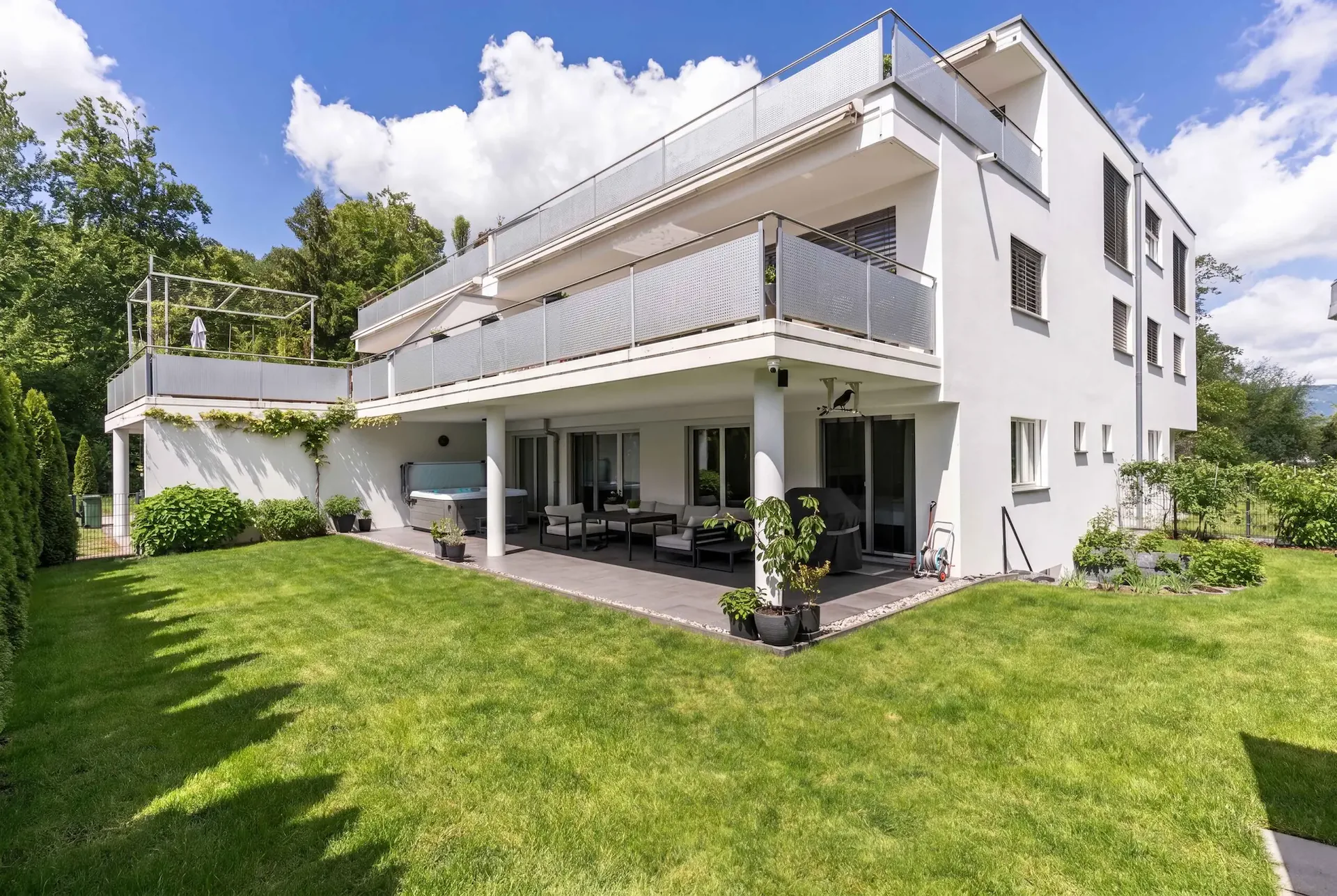 WELLNESS PUR - DUPLEX ATTRACTIF AVEC JARDIN