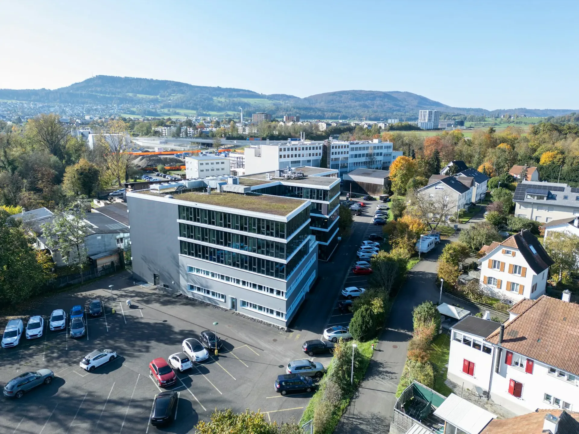 GWERB7 - 346m2 Attraktive Bürofläche mit Showroom und Lounge Eingang in Aesch!