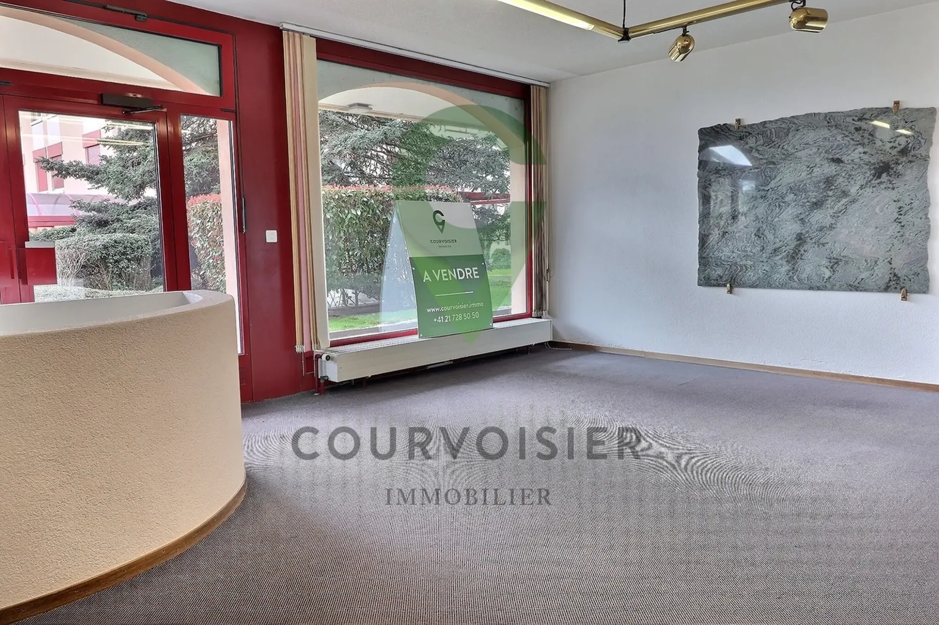 Opportunité d'acquérir 2 locaux commerciaux