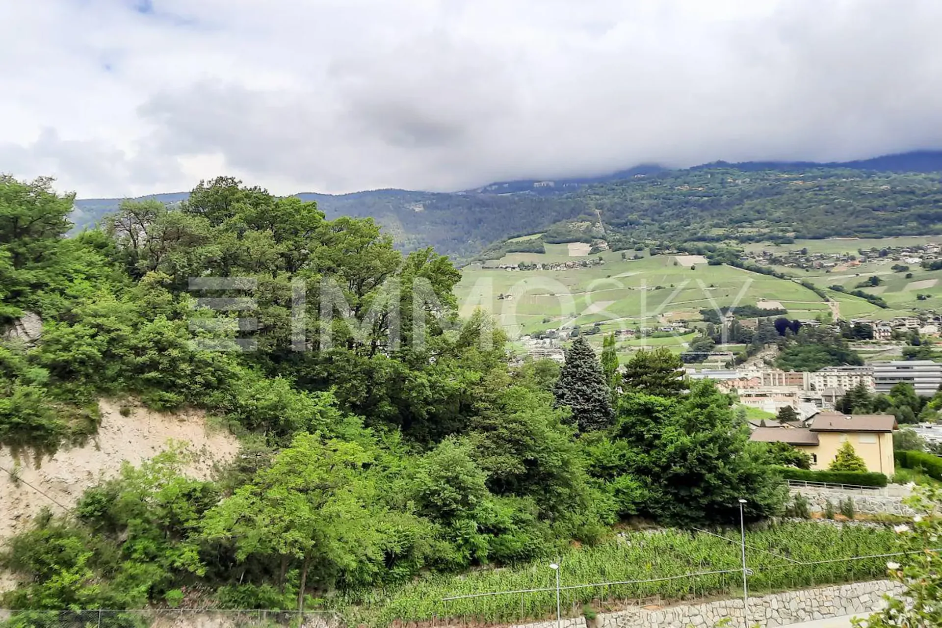 ImmoSky Exclusive: Building plot with unique view