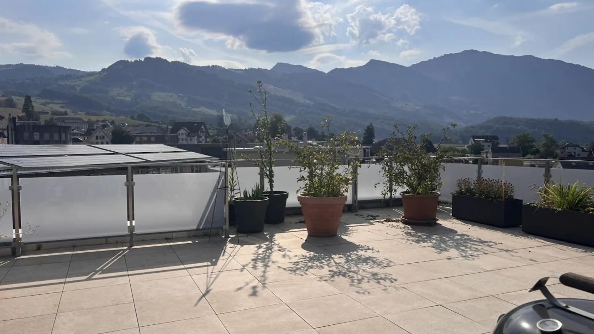Spacious 5.5-room apartment with huge terrace waiting for you!