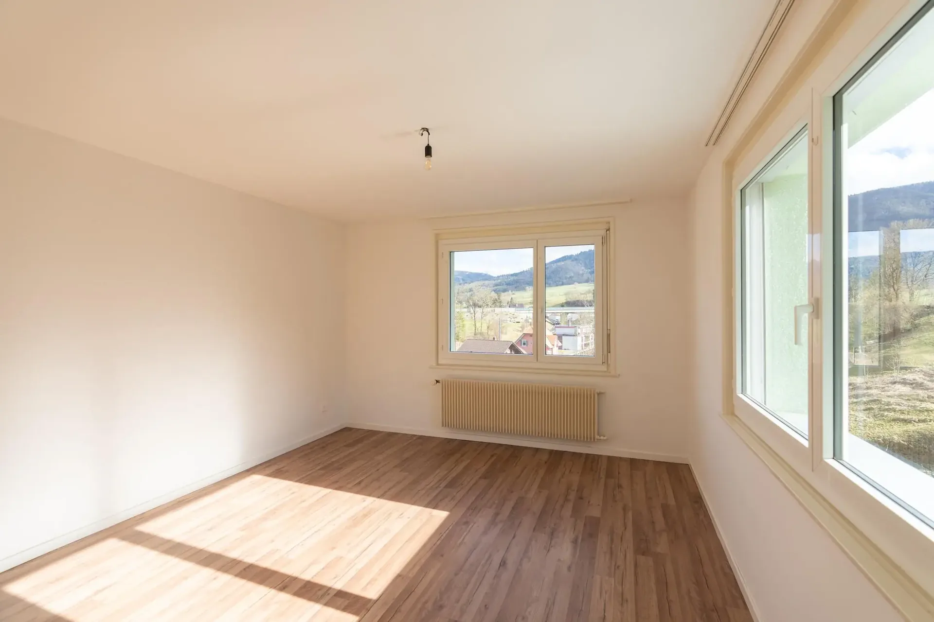 Rénové et lumineux 2.5 pièces avec balcon
