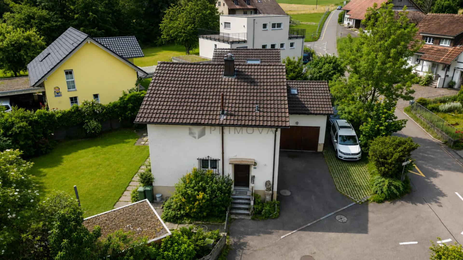 Realizza il tuo sogno personale di vivere - casa unifamiliare con grande giardino e buona connessione autostradale cerca un nuovo proprietario