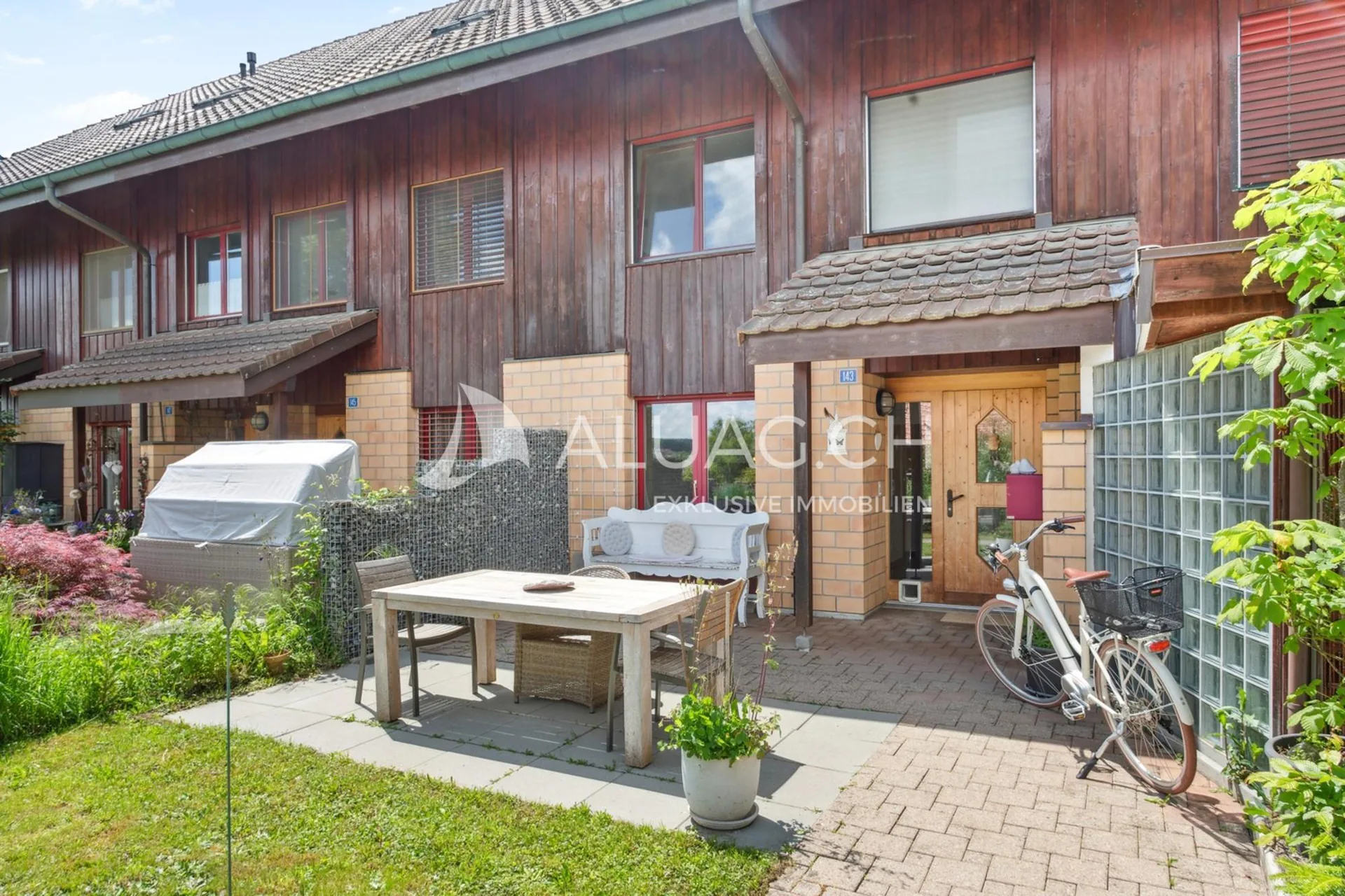 5.5 ROOMS OF HAPPINESS AT THE GATE OF NATURE