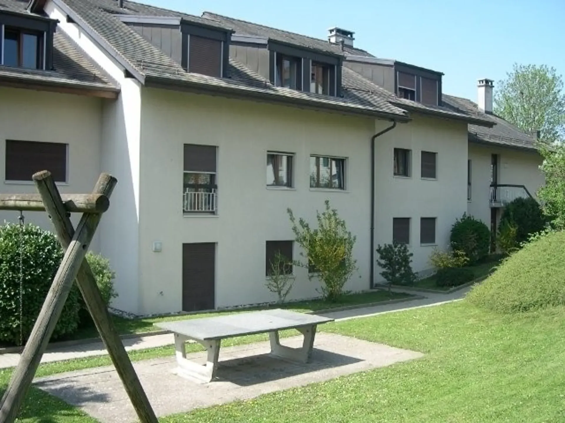 Parkplatz in Innenhof zu vermieten!