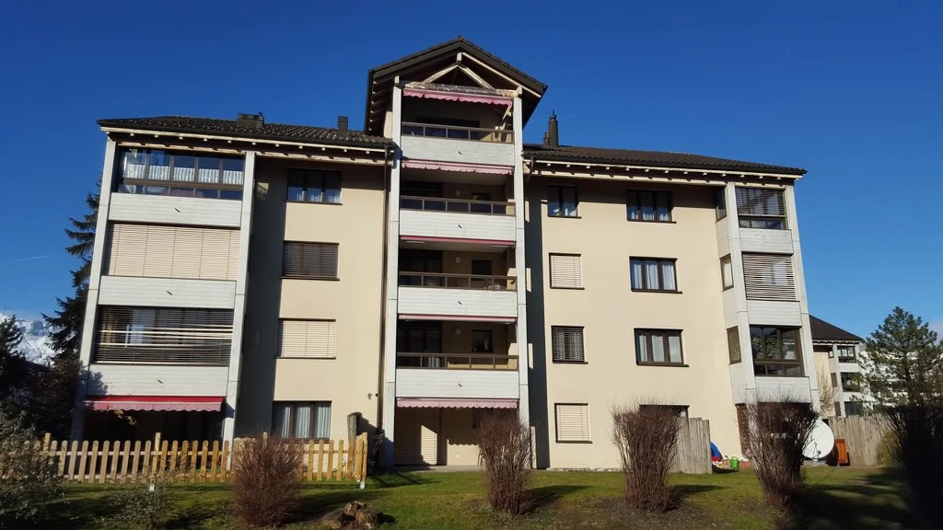Salle de bricolage dans un bon emplacement à Buchs