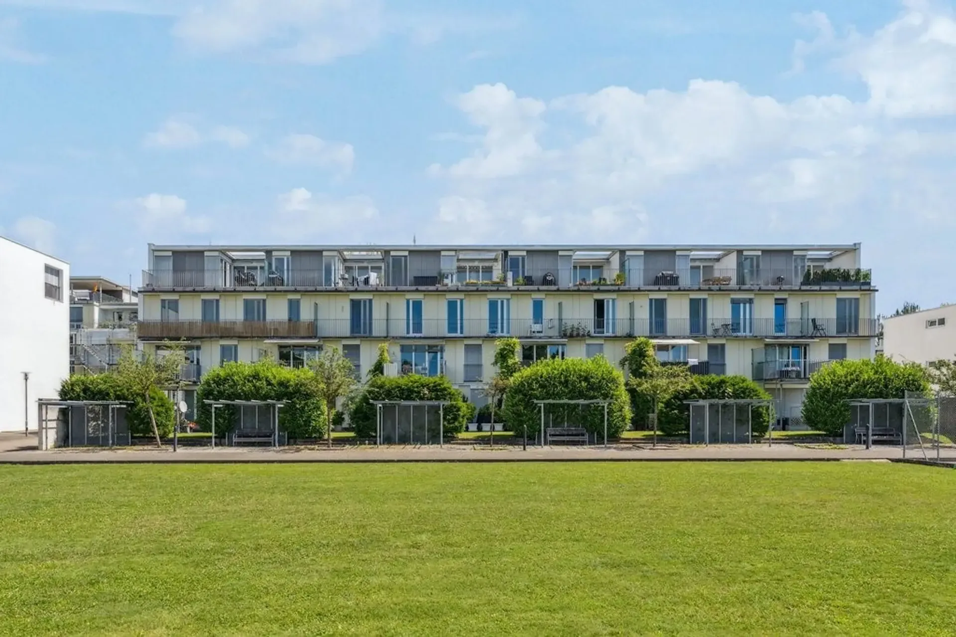 Votre nouvelle maison avec son propre espace de sièges