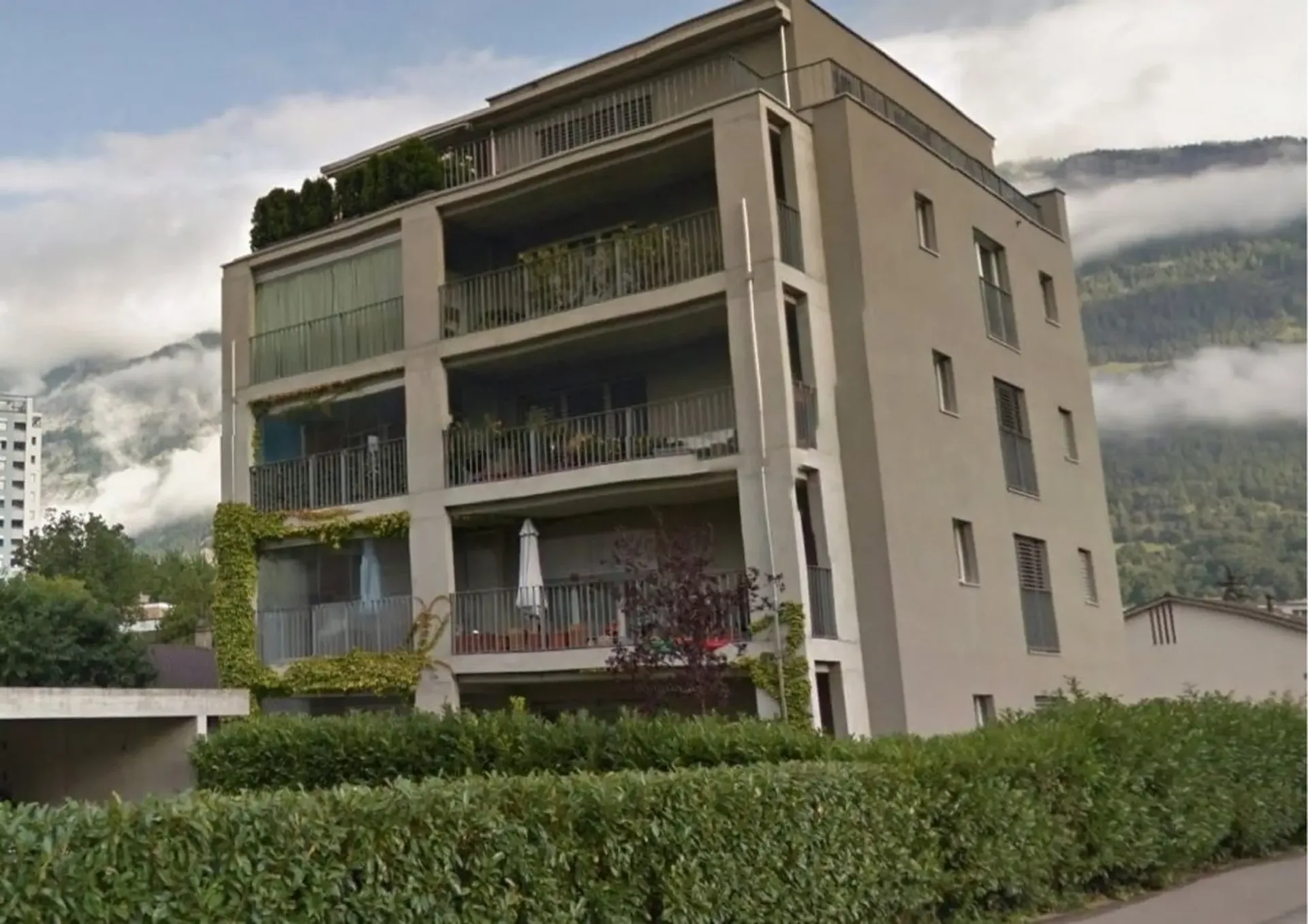 Einstellplatz an der Scalettastrasse 71 zu vermieten!