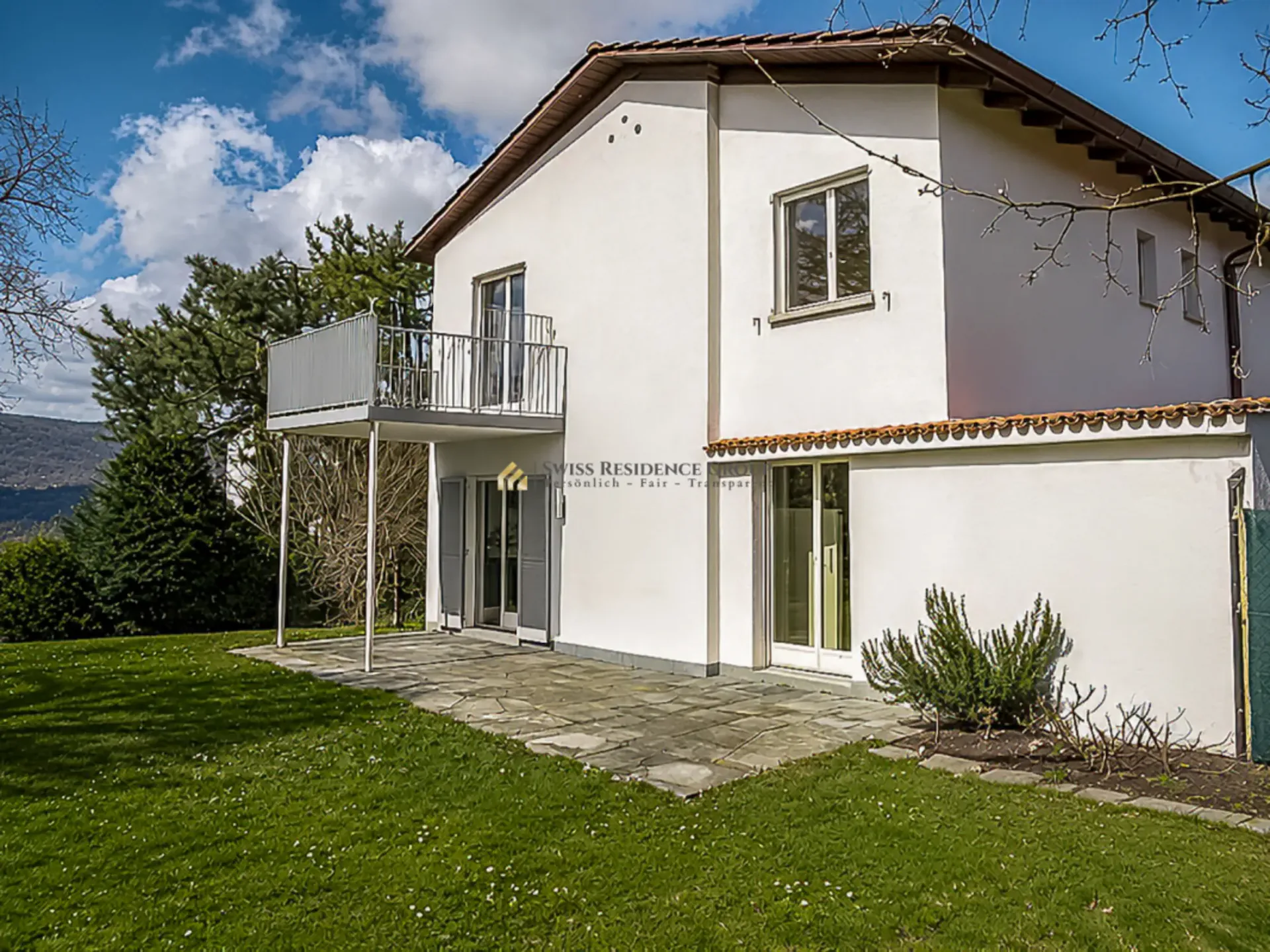 Casa a schiera con vista sul lago e grande giardino (temporaneo)