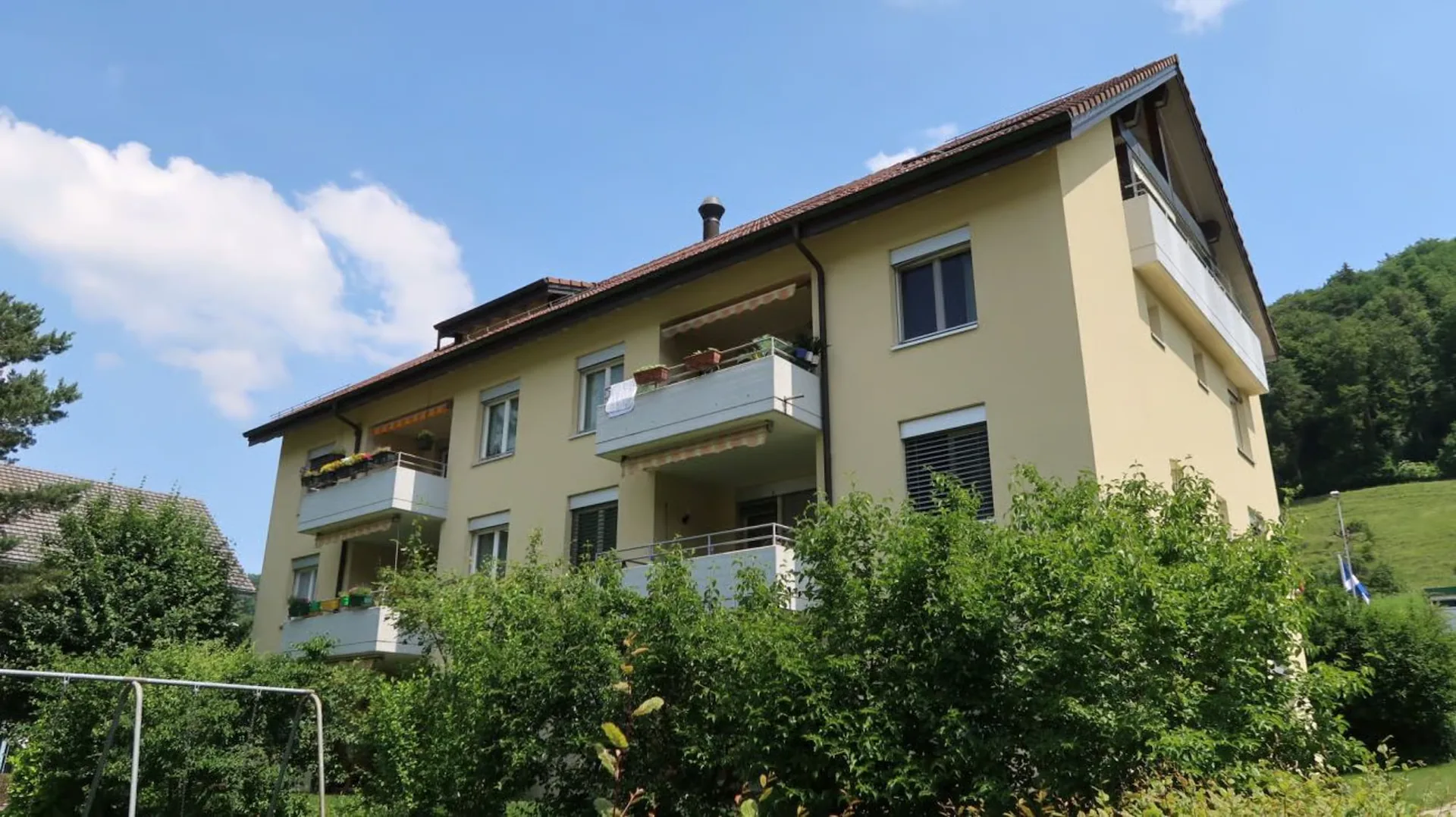 Auto-Einstellplatz in Stallikon