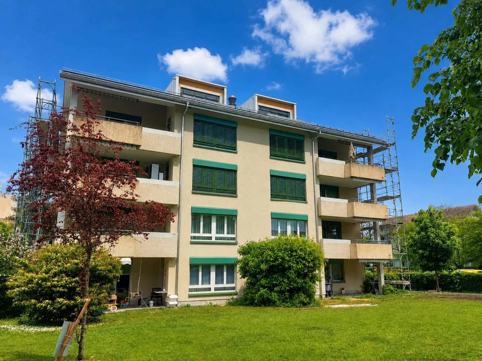 Premier occupation - Appartement de 3,5 pièces en mansarde à droite au 4e étage avec ascenseur