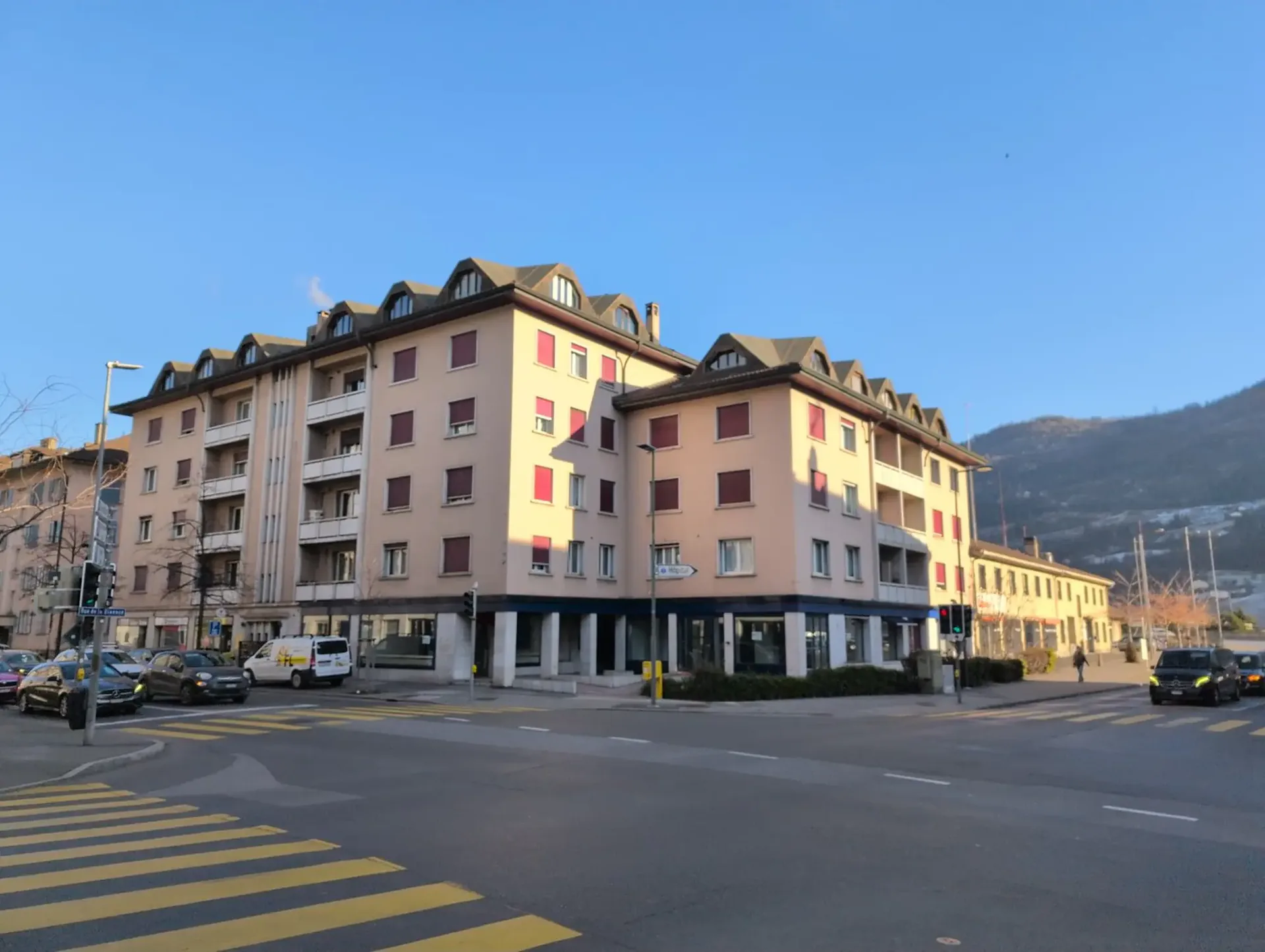 Zu vermieten, Lagerflächen hauptsächlich für Lagerzwecke, in Sion!