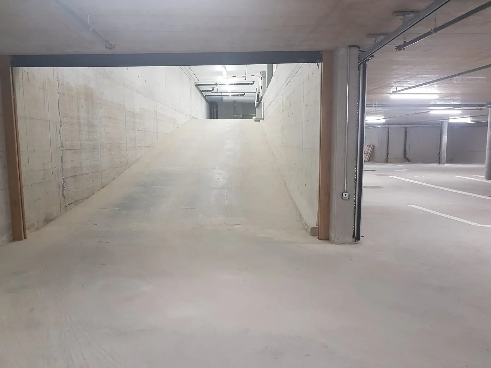Zu vermieten! Innenparkplätze, zwei Schritte vom Place Centrale in Martigny!