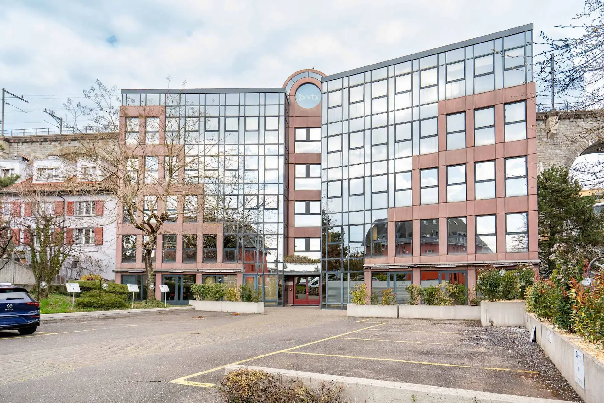 Ihr zukünftiges Büro/Kabinett in einem renovierten Raum vor den Toren von Pully