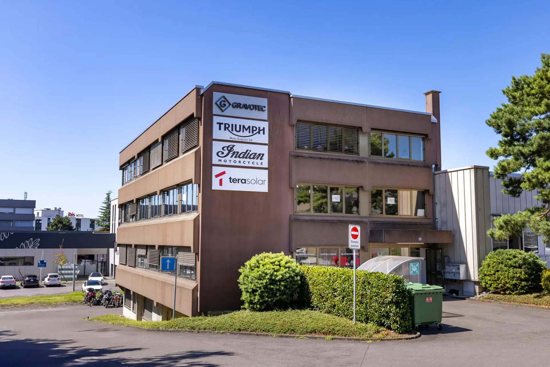 Büro von 75 m2 im 1. Stock mit Aufzug - Nähe Autobahn und Bus