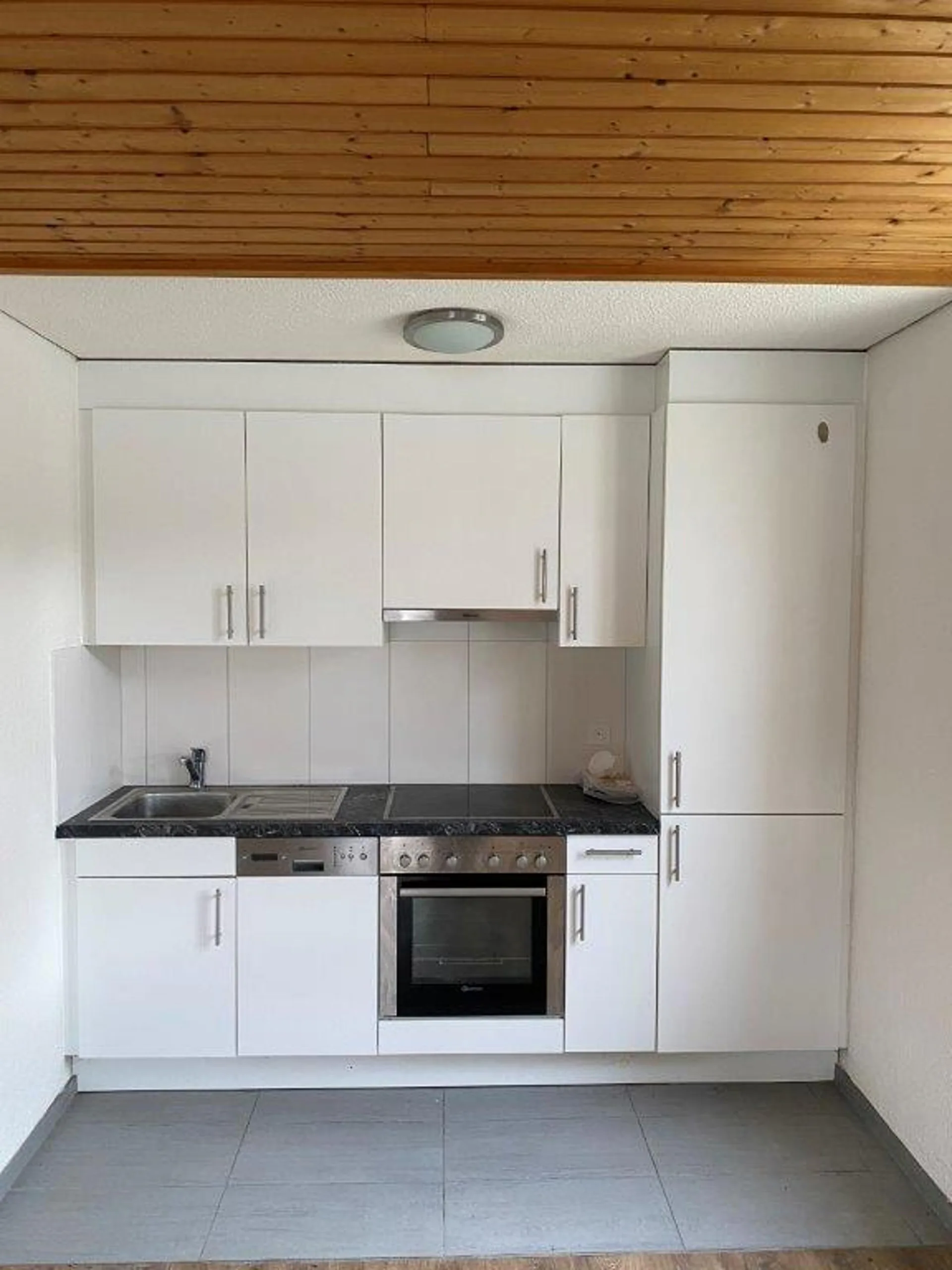 Appartement 2.5 pièces lumineux au 4ème étage à Moutier