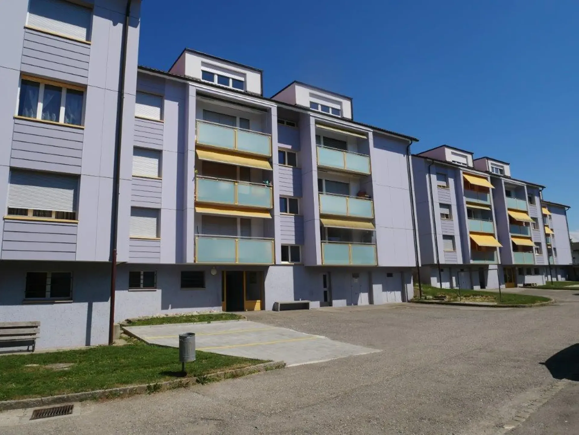 Moderne 2.5-Zimmer-Wohnung in Courtepin – Angenehme Aussicht und ruhige Umgebung