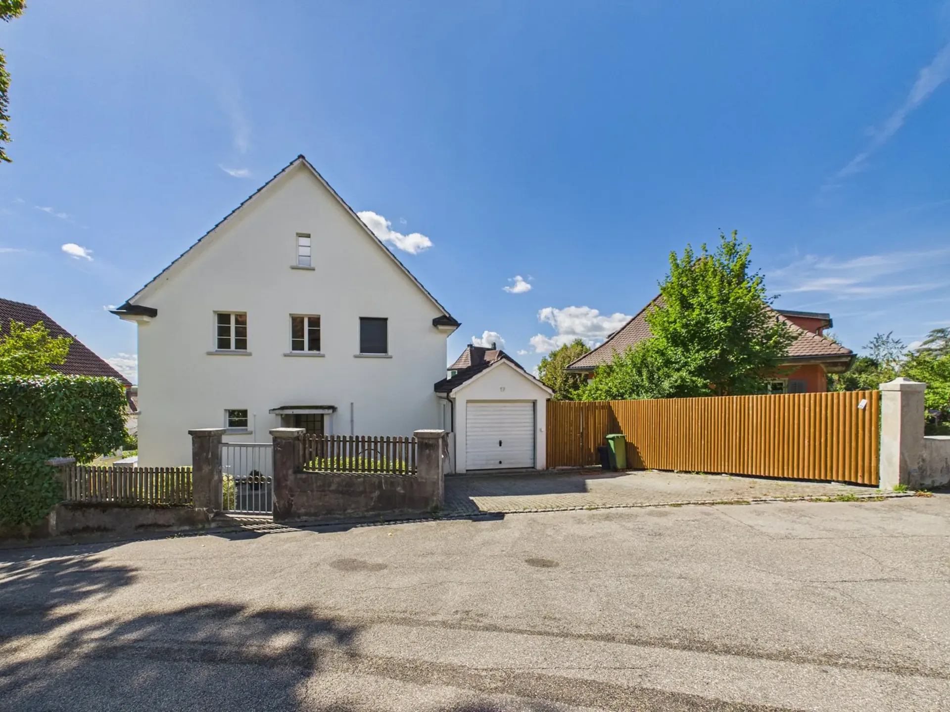 Charmantes Einfamilienhaus mit Garten und Sauna in Solothurn