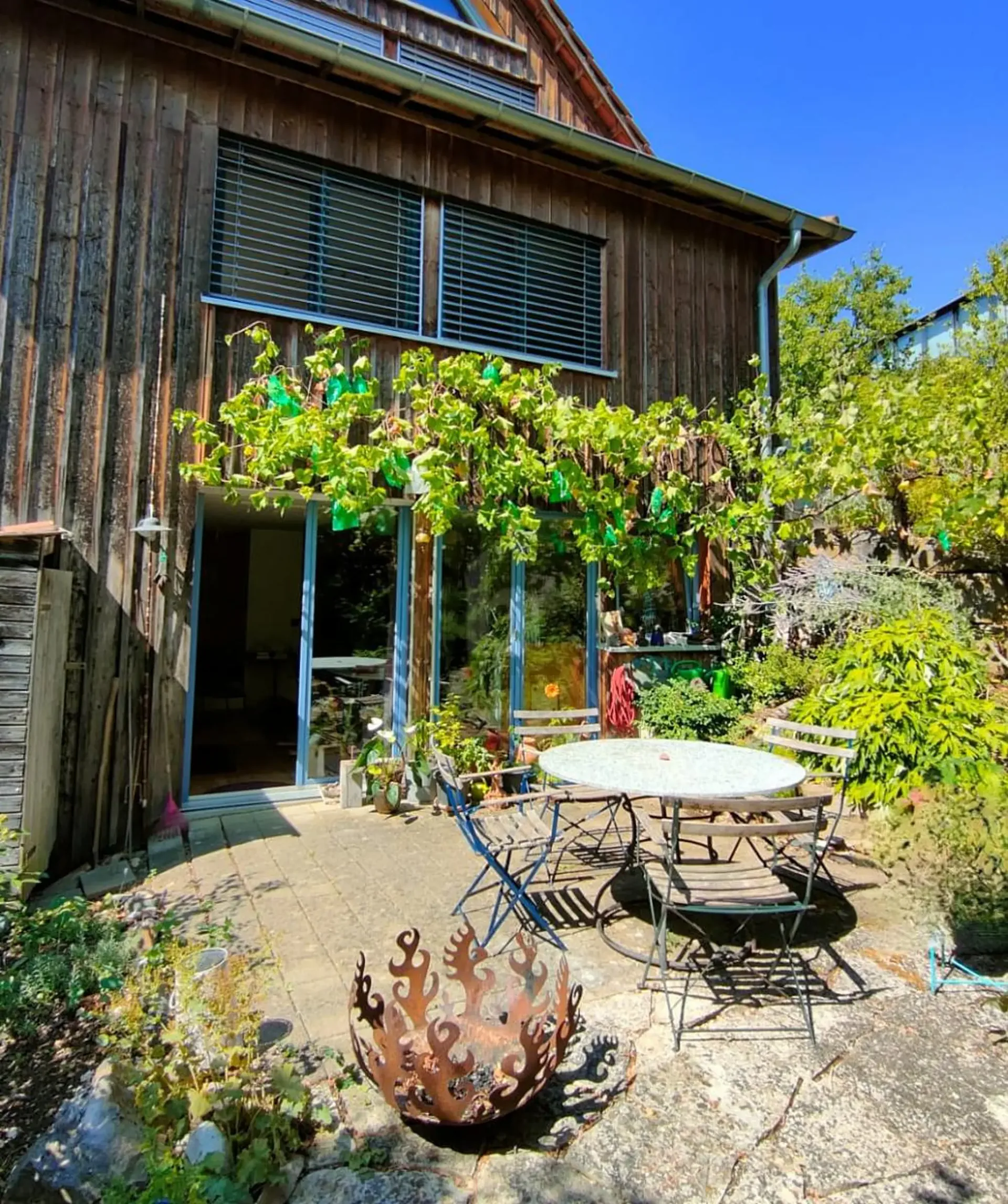 OWN GARDEN, MUCH QUIET AND SPECIAL ROOM CLIMATE