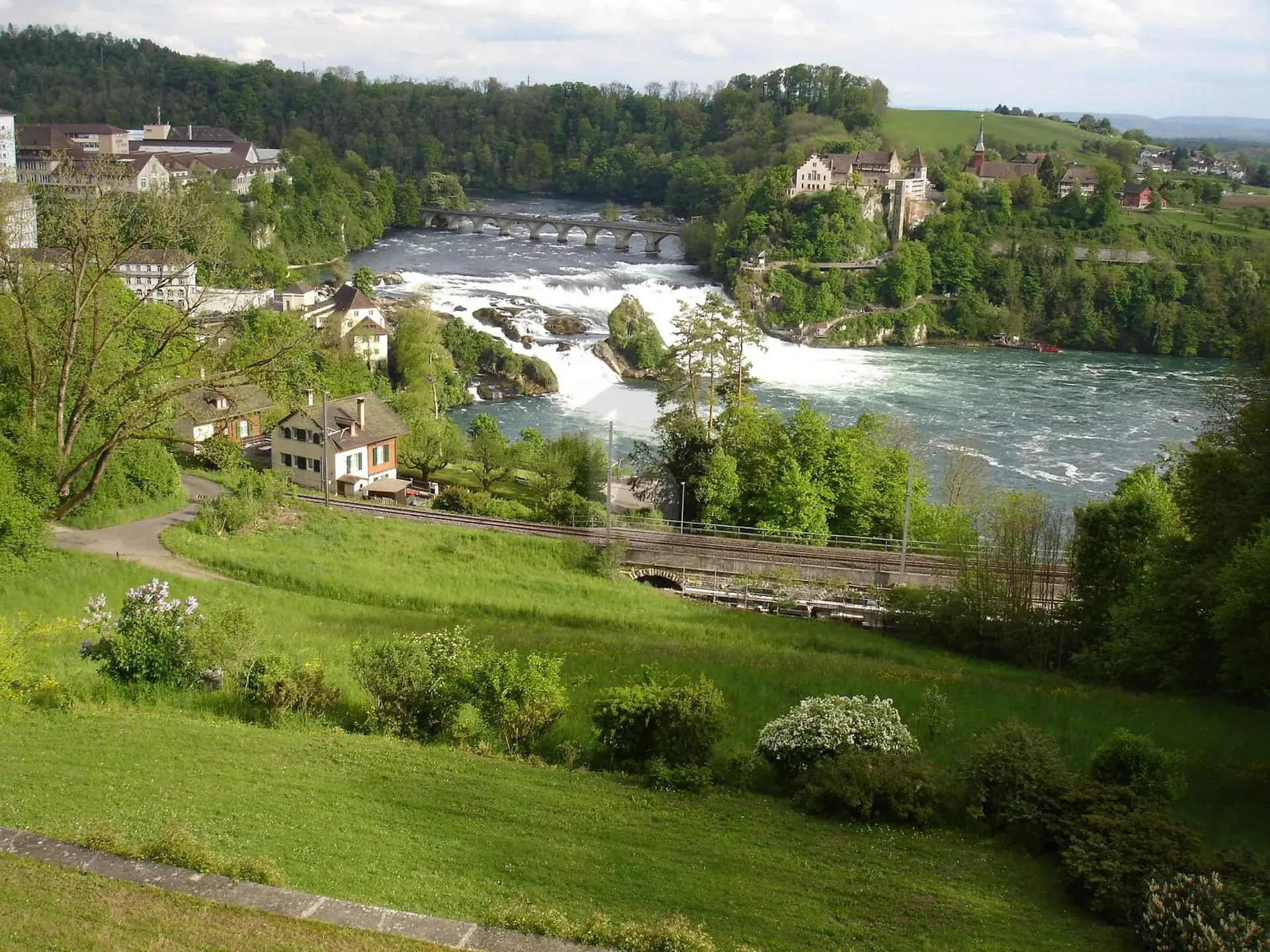 UNIQUE! WITH SPECTACULAR RHINE FALLS VIEW!