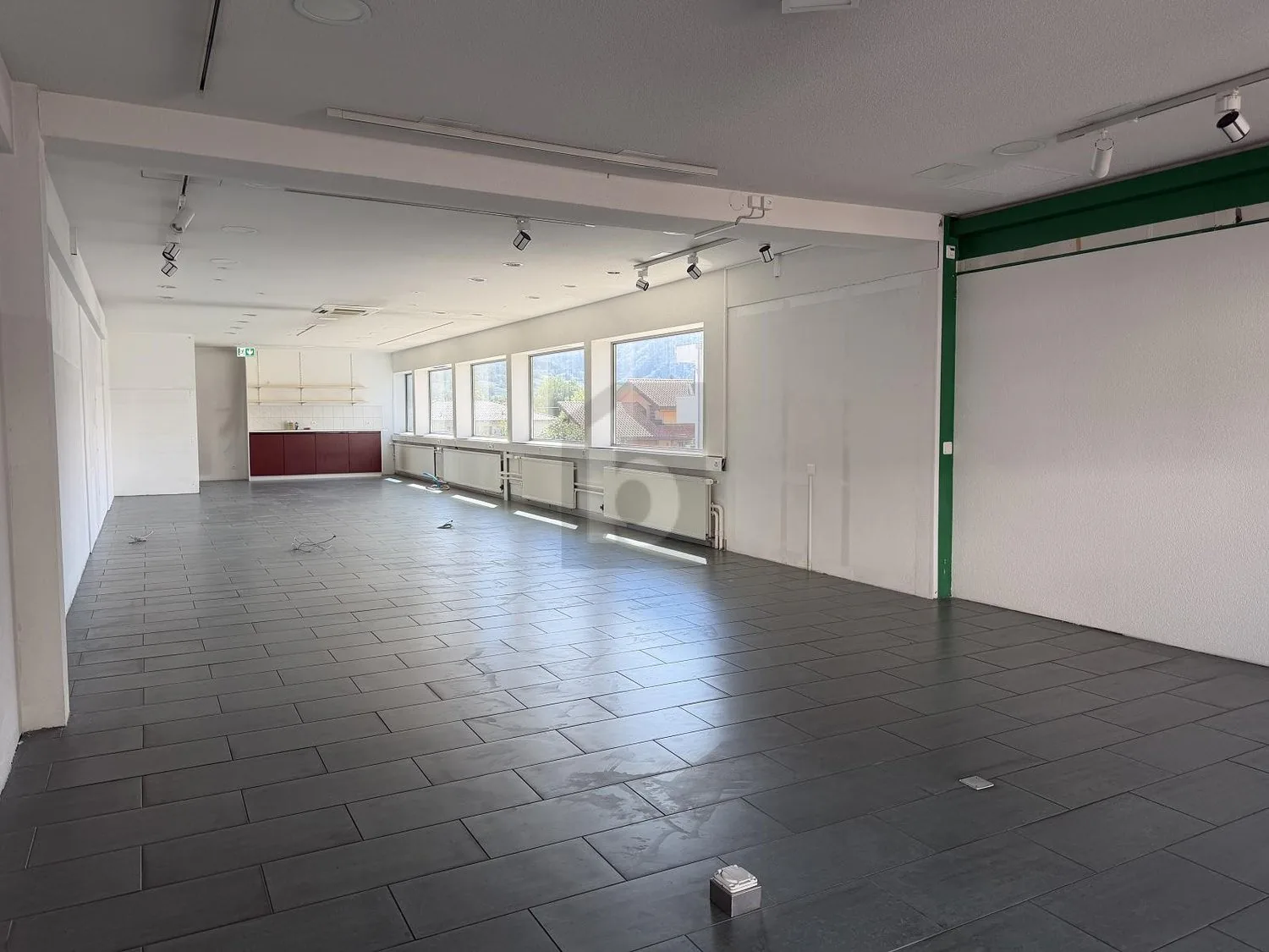 EMPLACEMENT STRATÉGIQUE ET ESPACES MODULABLES