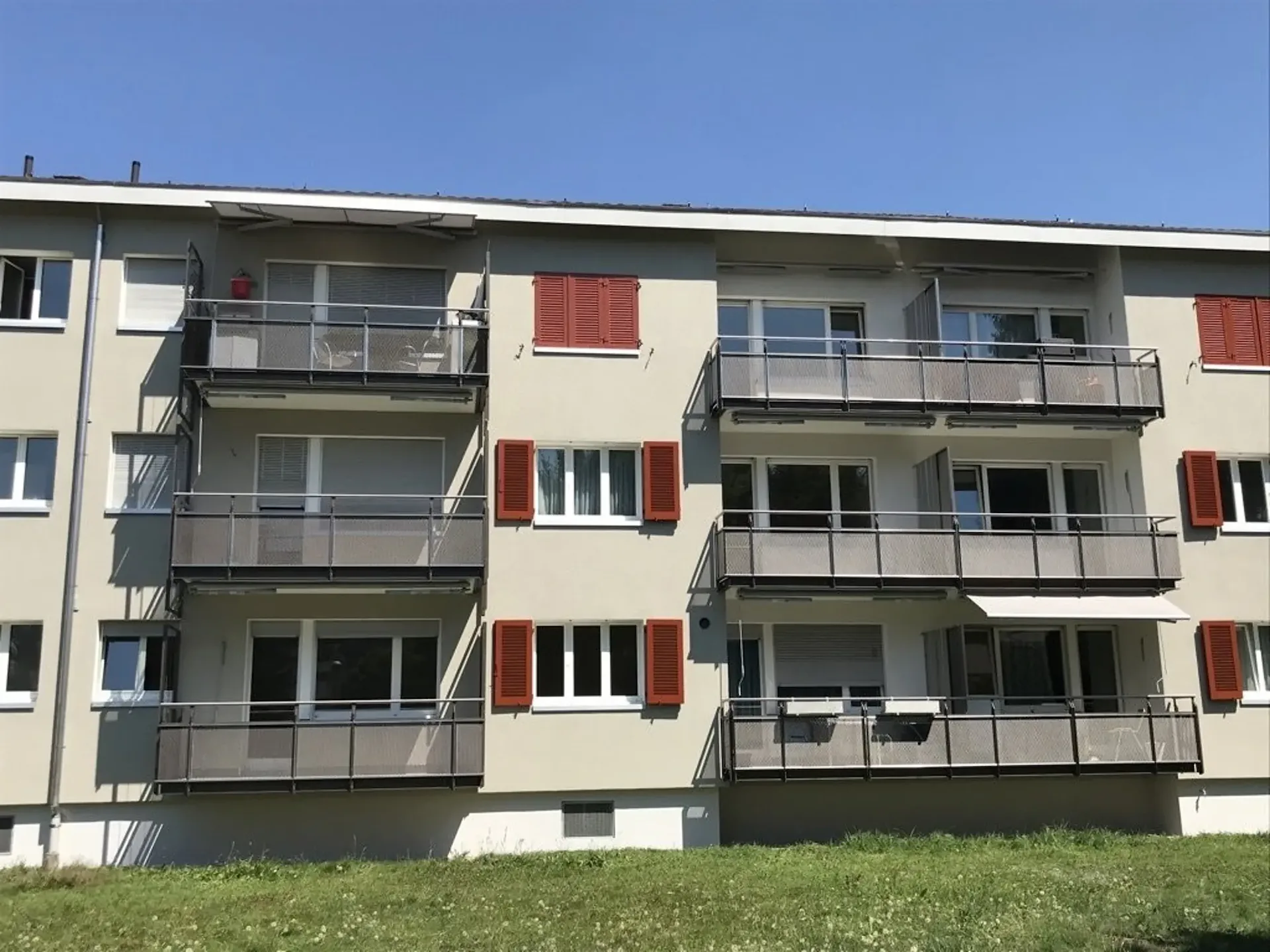 Appartement rénové dans un endroit calme et ensoleillé