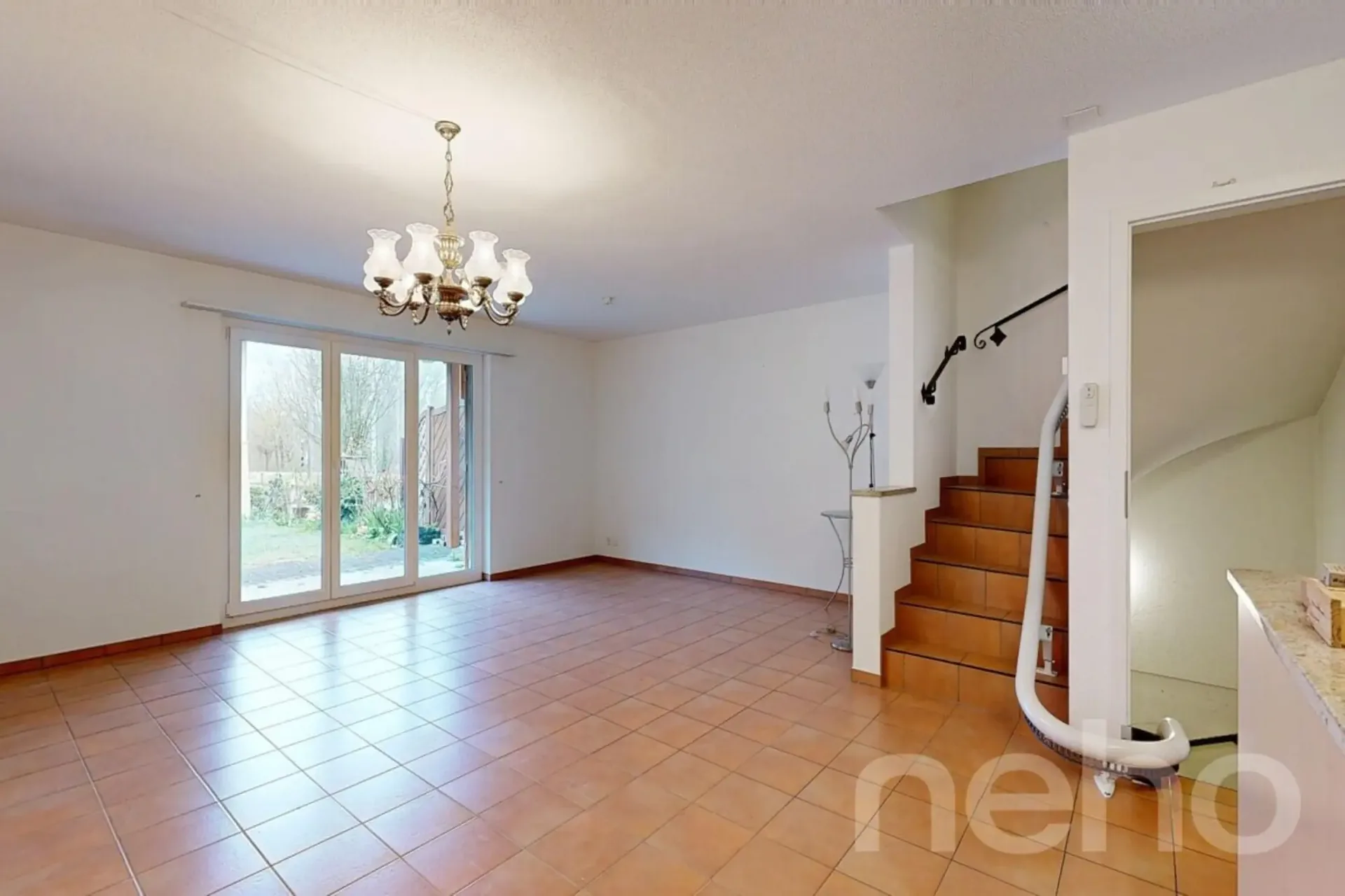 Maison en rangée de 5,5 pièces avec jardin, grenier aménagé et ascenseur