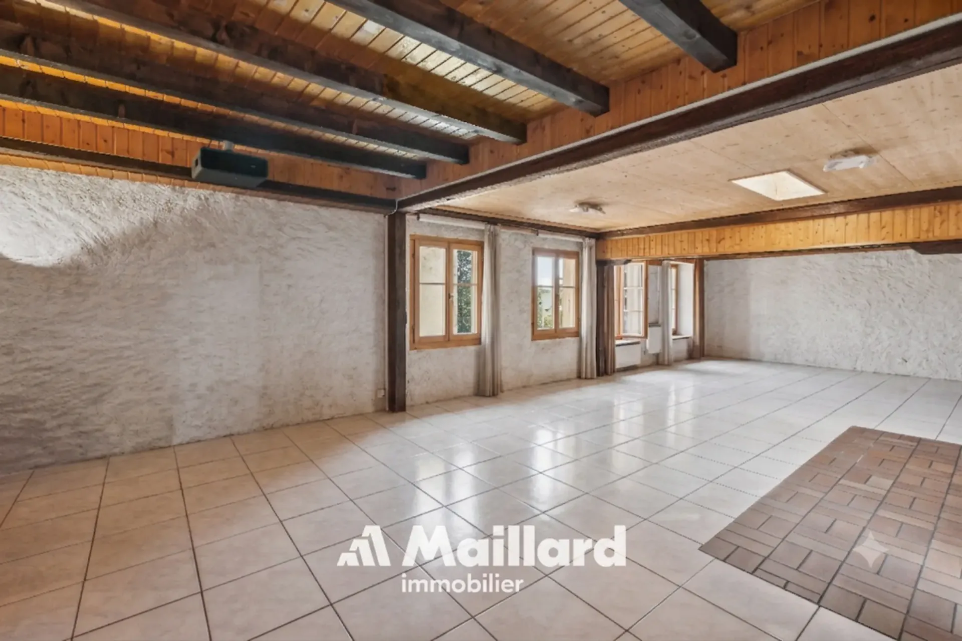 Bonvillars - Authentische 6.5-Zimmer-Wohnung von 200 m² mit Balkon