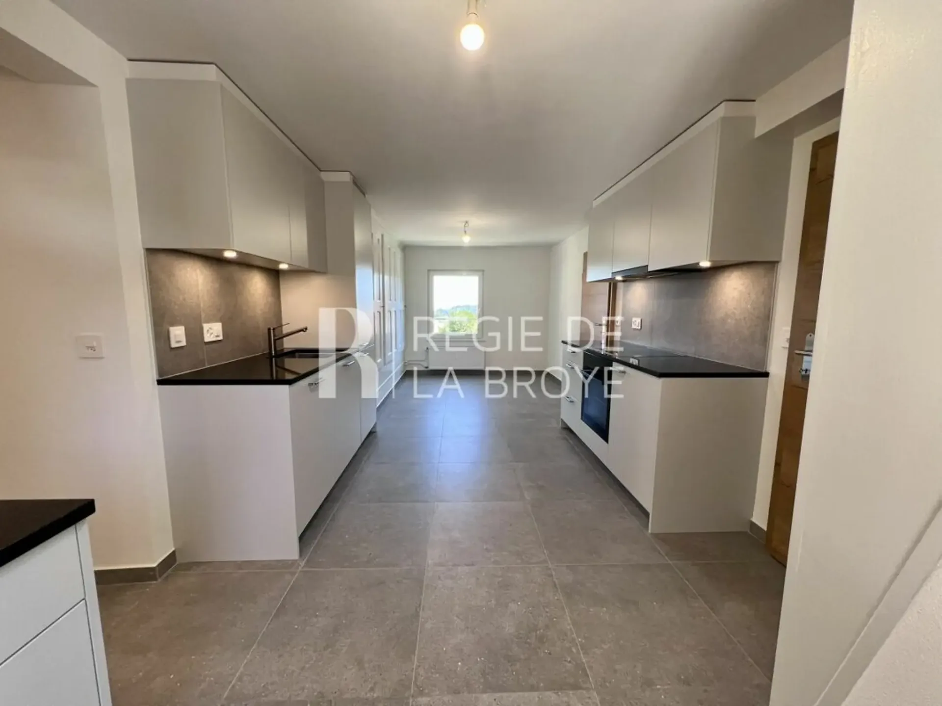 Appartement rénové de 4.5 pièces à Démoret