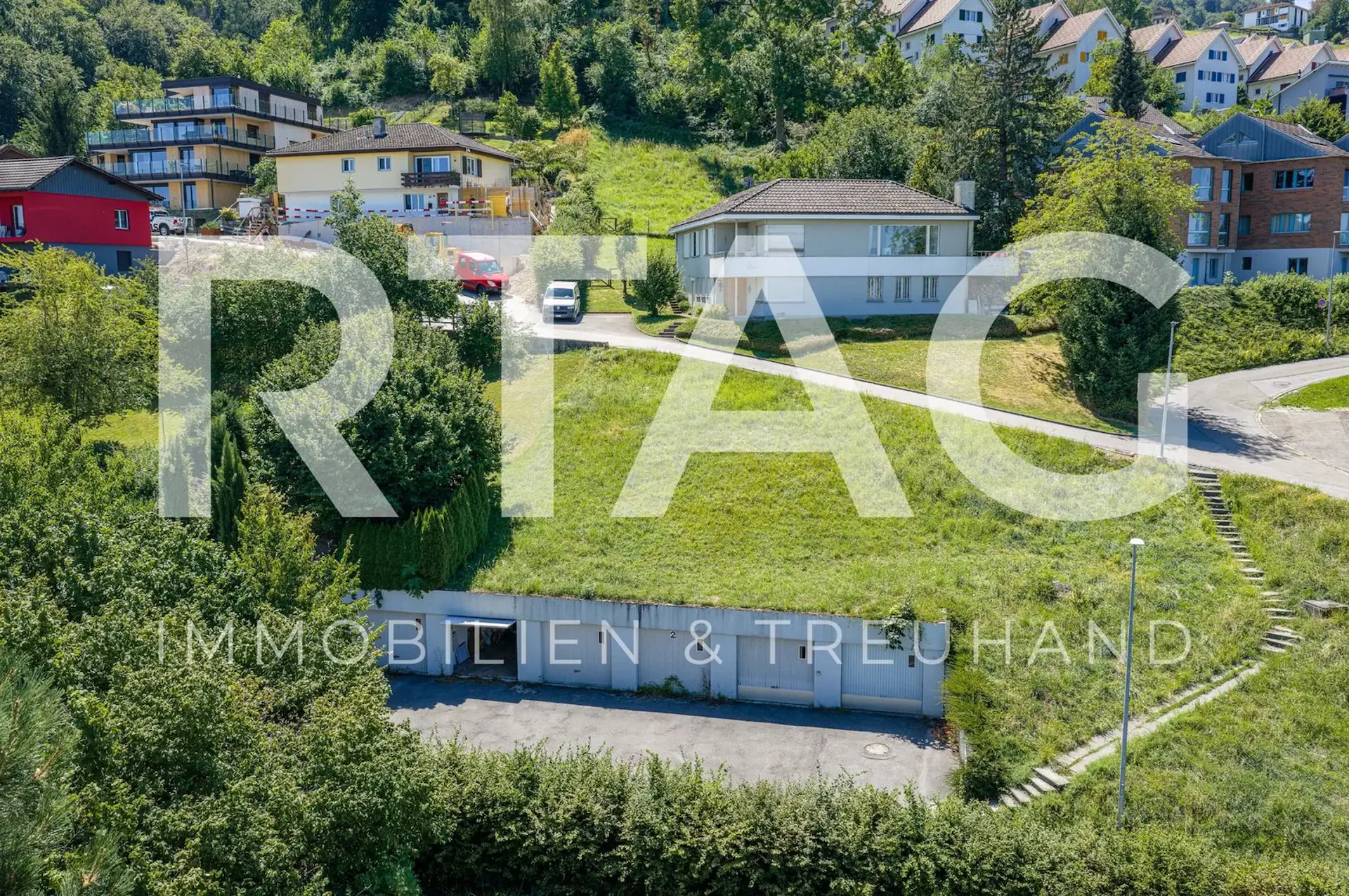 Terrain à bâtir avec objet existant