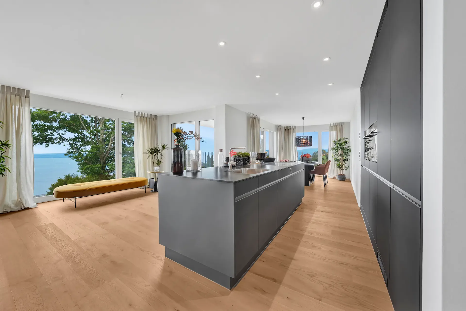 Living between lake and nature - exclusive new garden apartment