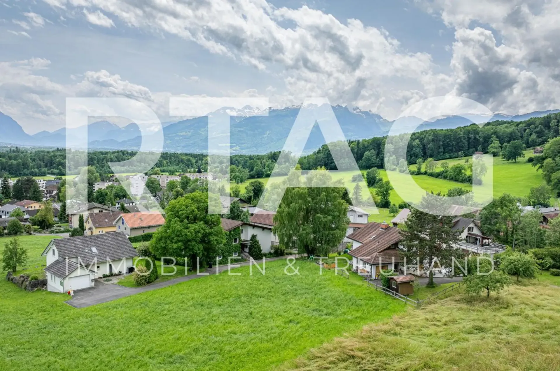 Baulandgrundstück