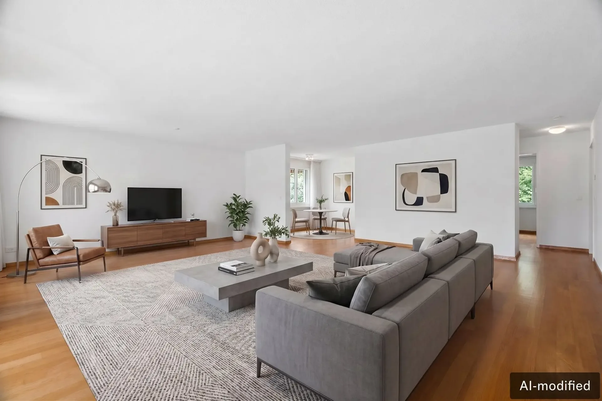 Flexible und lichtdurchflutete Wohnung mit viel Potenzial an urbaner Lage in Uitikon
