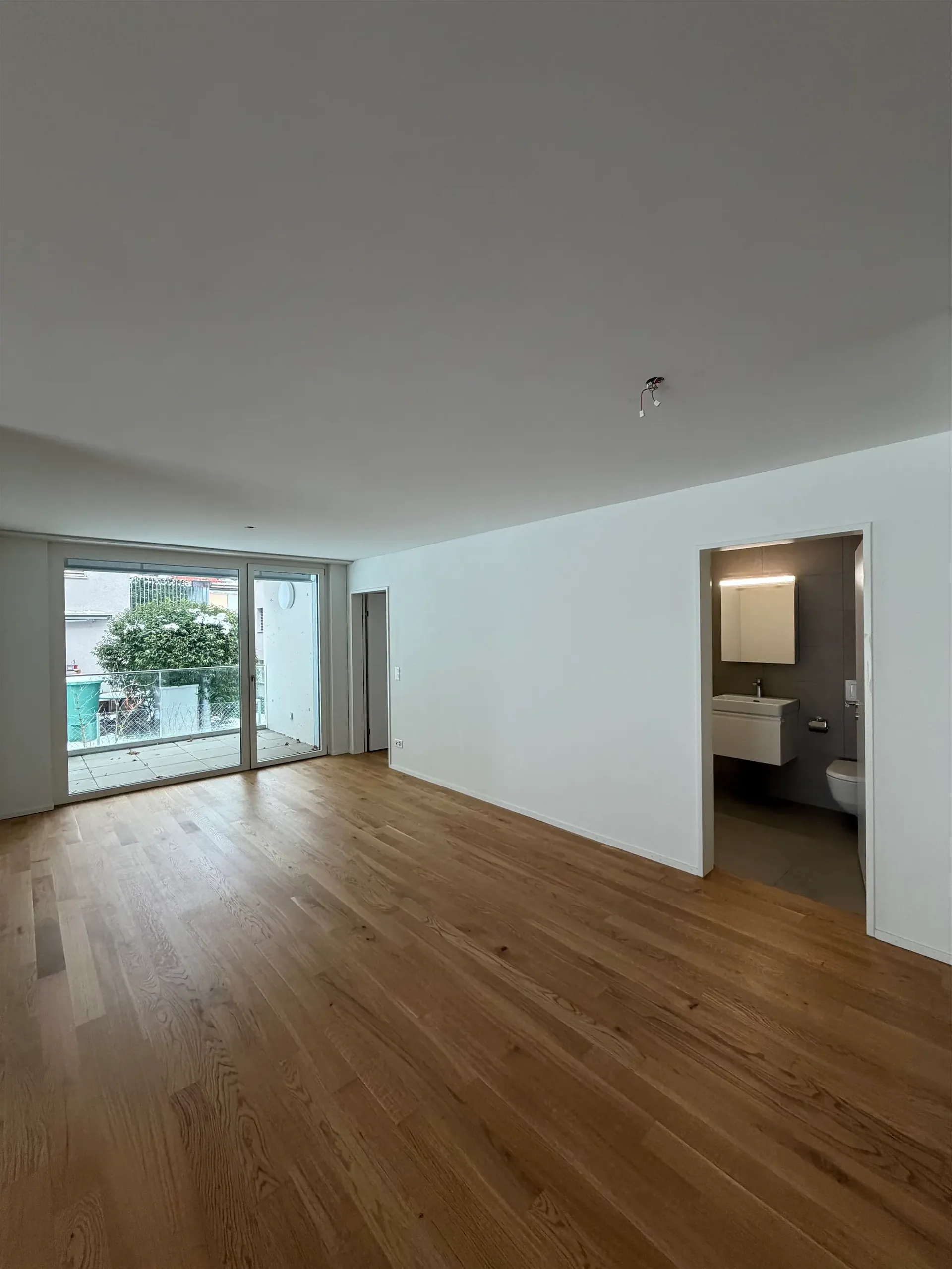 Helle 3.5 Zimmer Wohnung an zentraler Lage  per sofort verfügbar