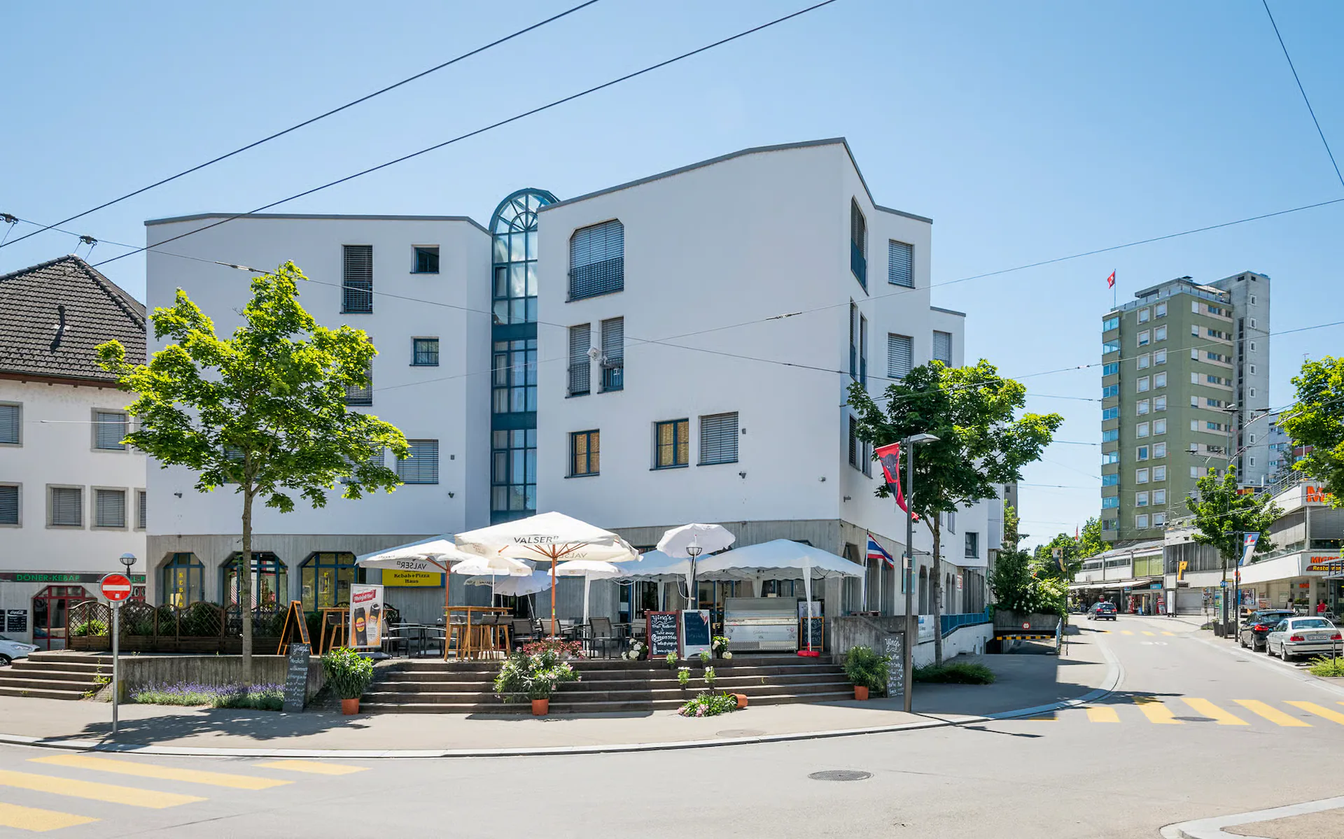 Parking space in the center of Neuhausen