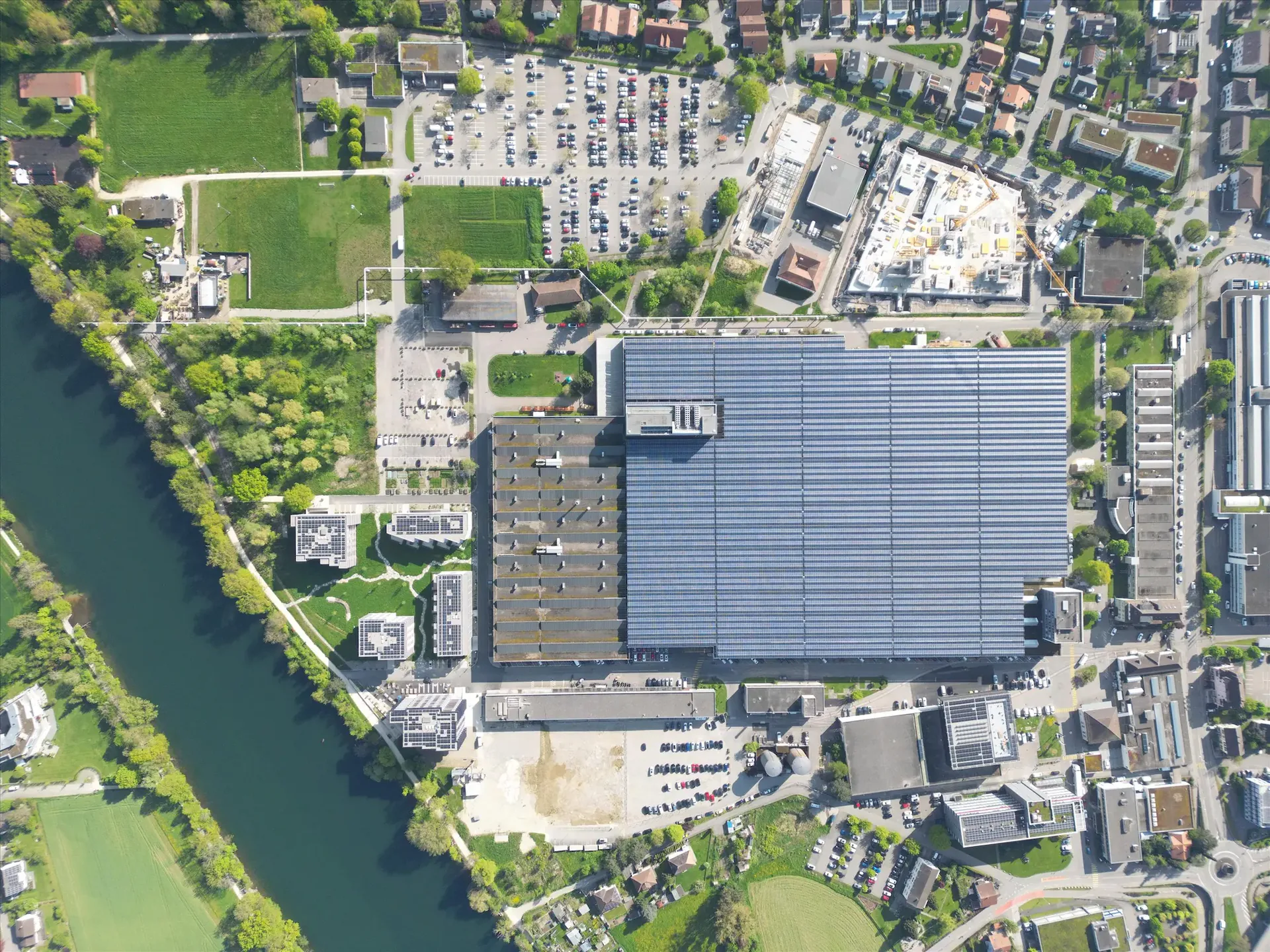 Gewerbe-/ Lagerräumlichkeiten auf dem Riverside-Areal 7'000 m2 - 15'000 m2
