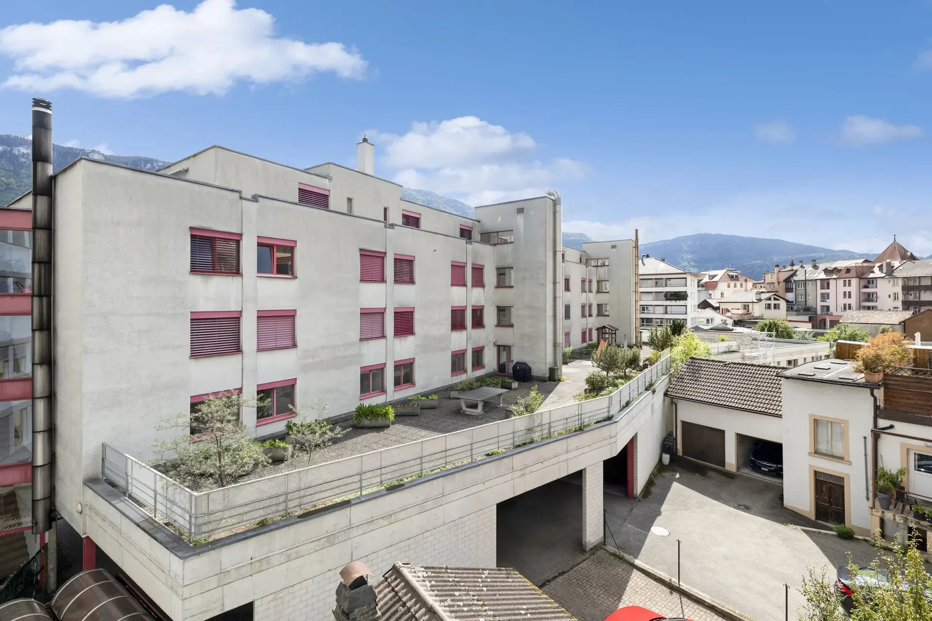 Offre spéciale - 2 pièces au 1er étage avec balcon