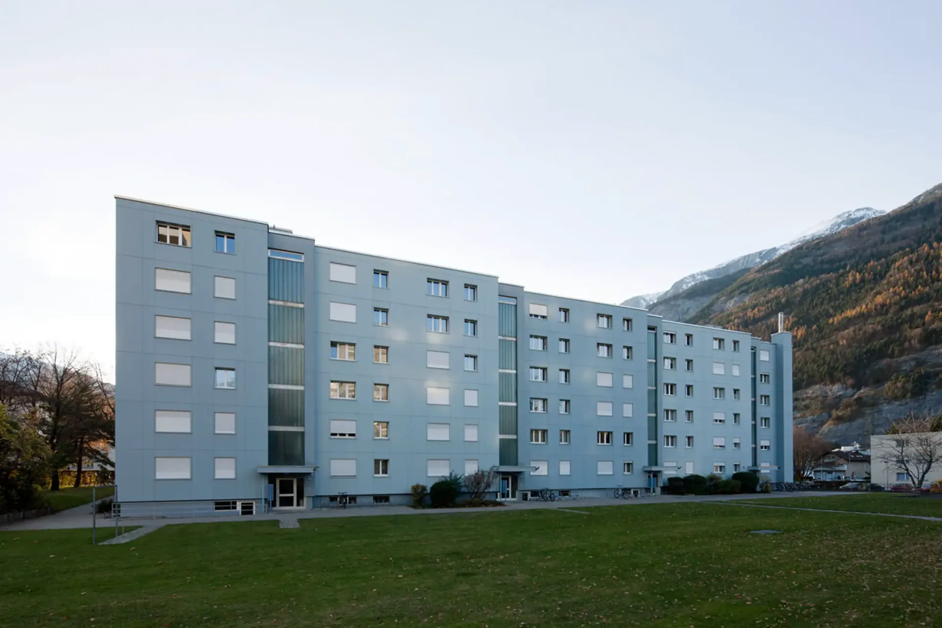 Aussenparkplatz an der Rheinstr. 166-172