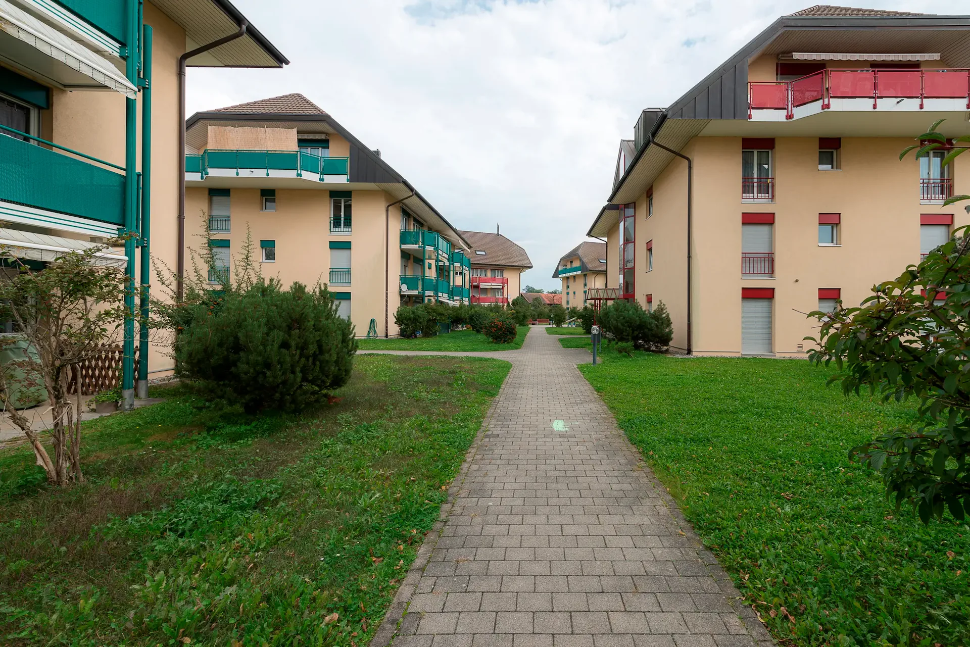 Zum Verkauf Motorradparkplatz
