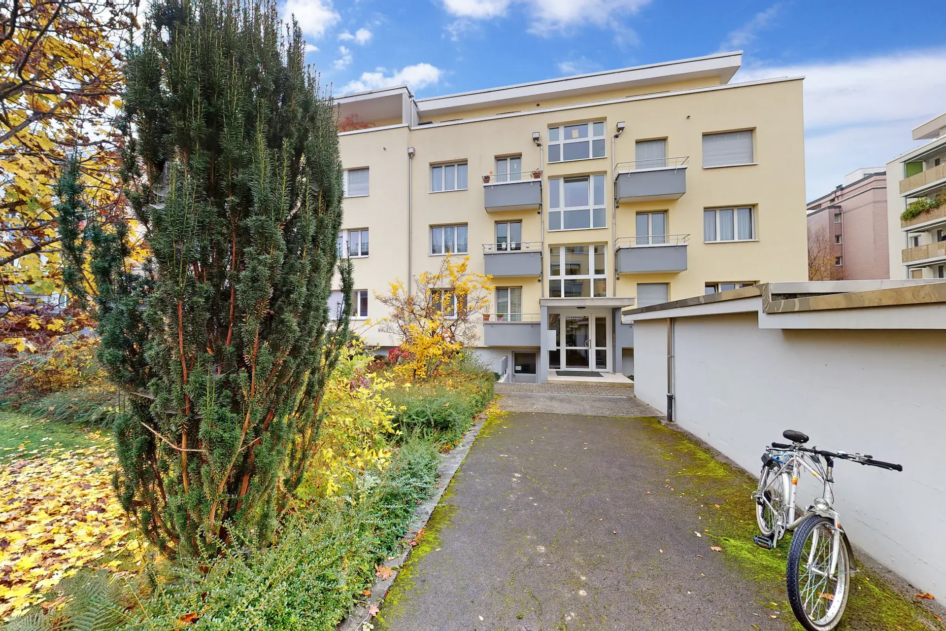 Living on Lake Lucerne!