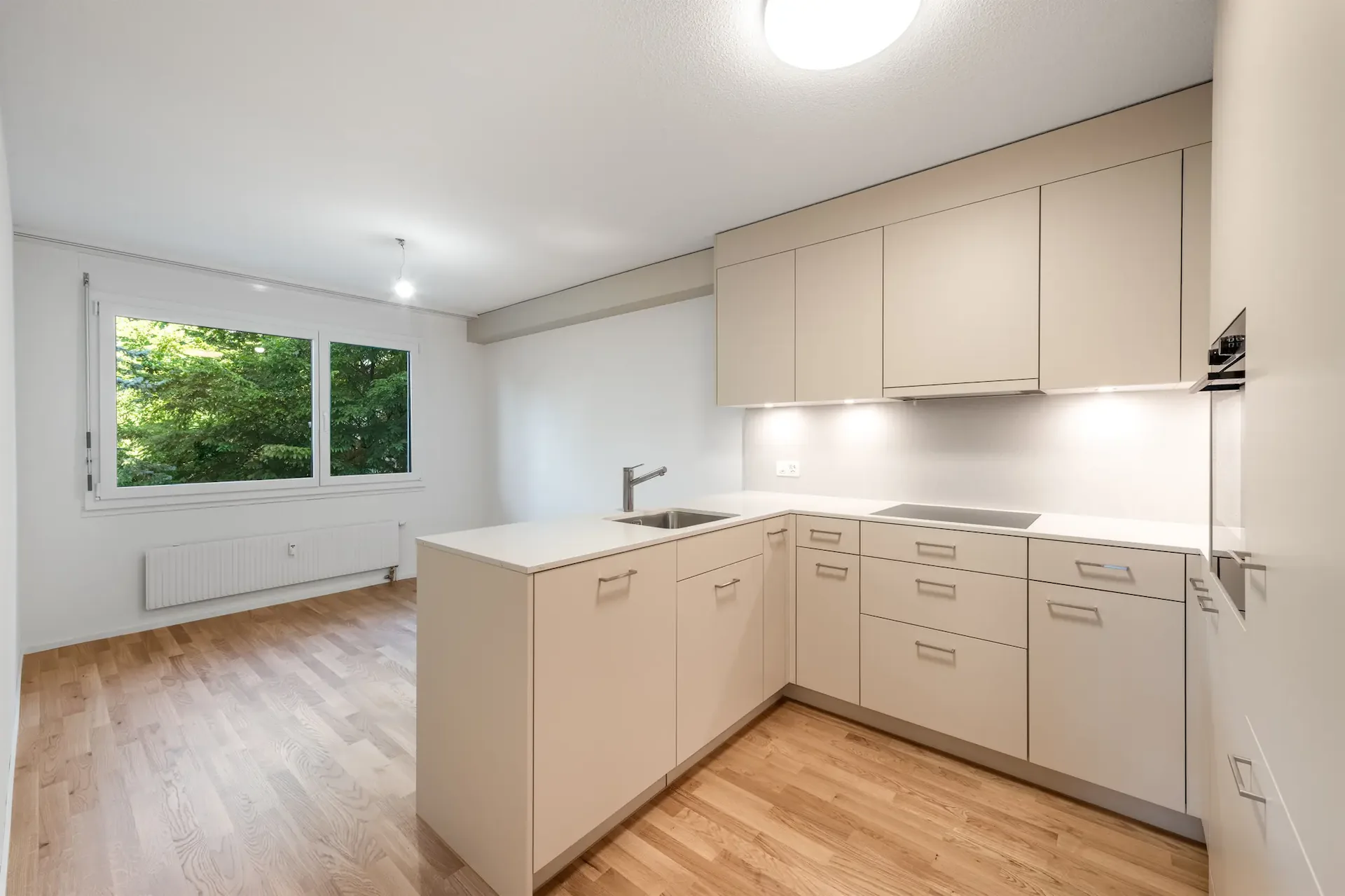 Spacious apartment in a quiet and green location in Herblingen