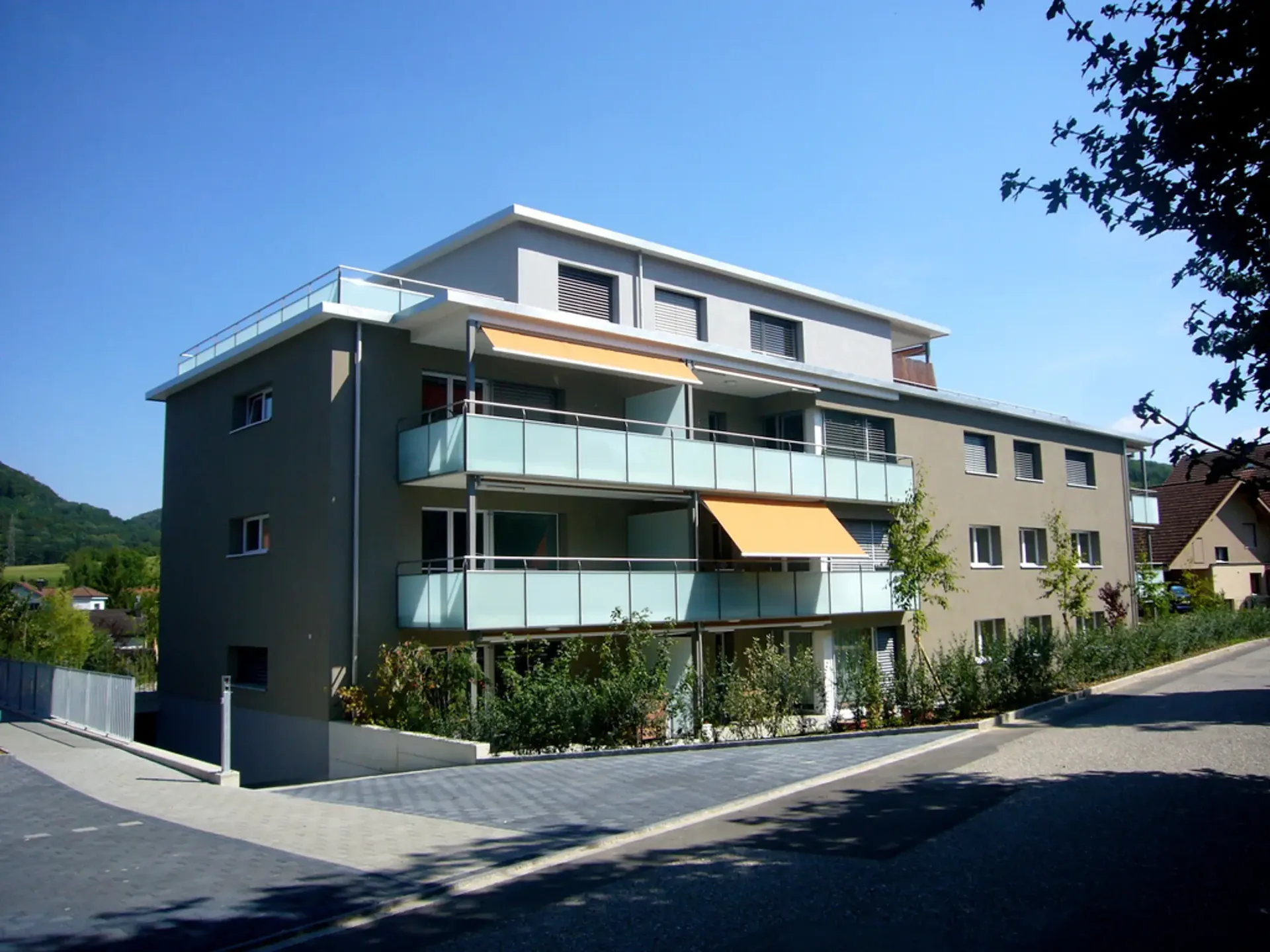 Appartement avec jardin et espace de séjour spacieux