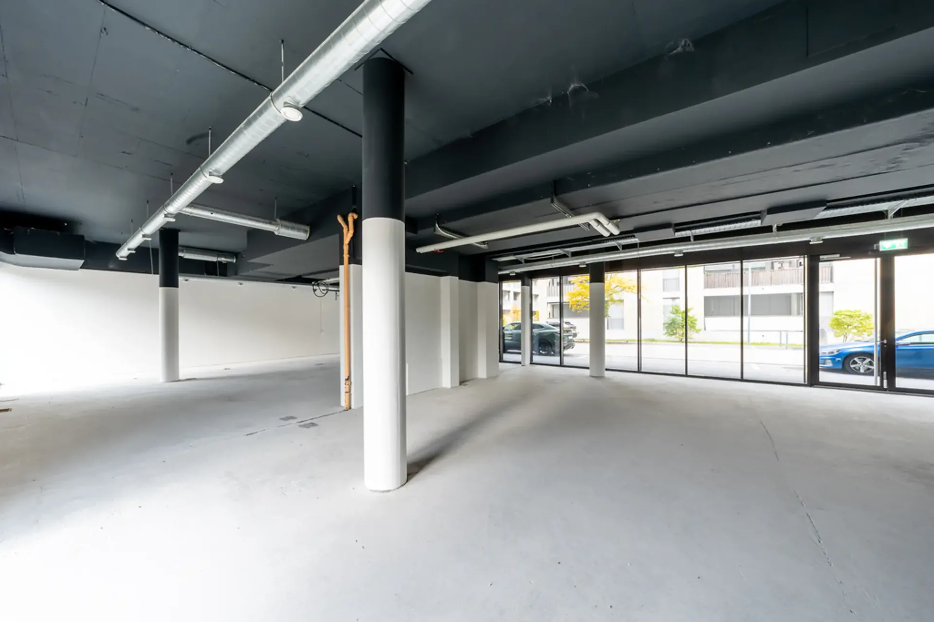 103m2 bis 230m2 Gewerbe-/Bürofläche direkt am Bahnhof zu vermieten