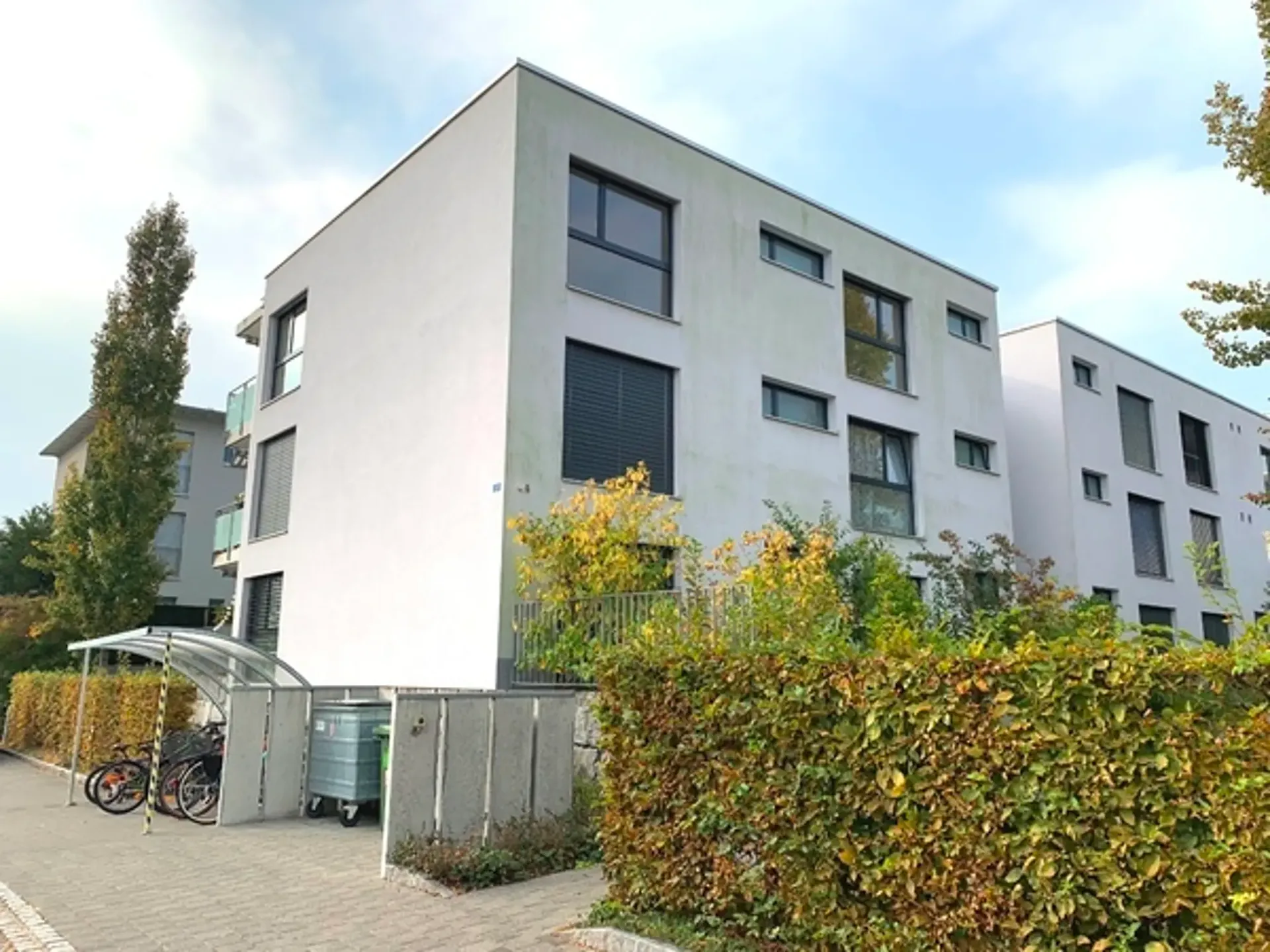 LAGERRAUM AN RUHIGER LIEGENSCHAFT
