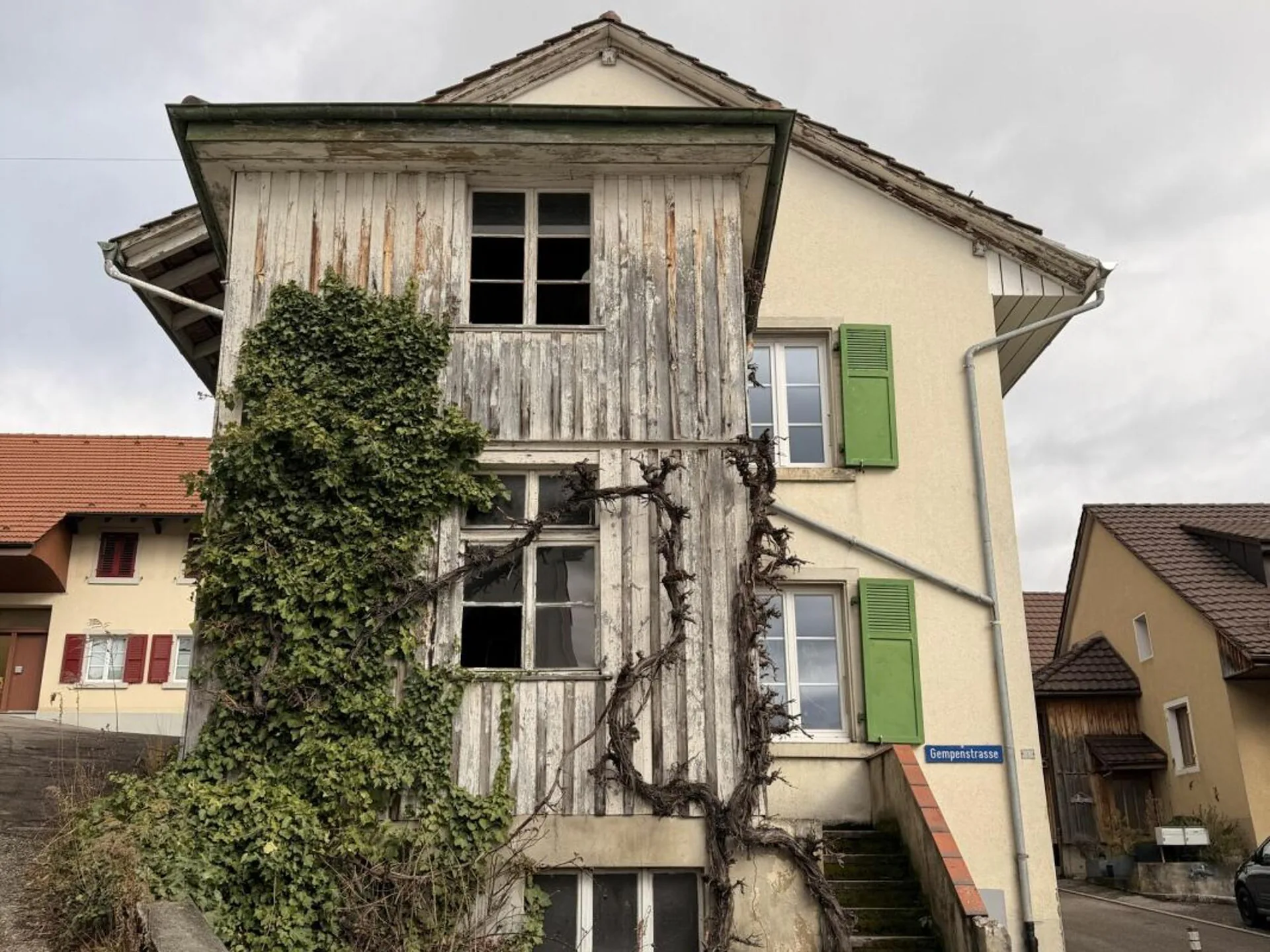 Plus qu'une maison : ferme avec grange et possibilités illimitées