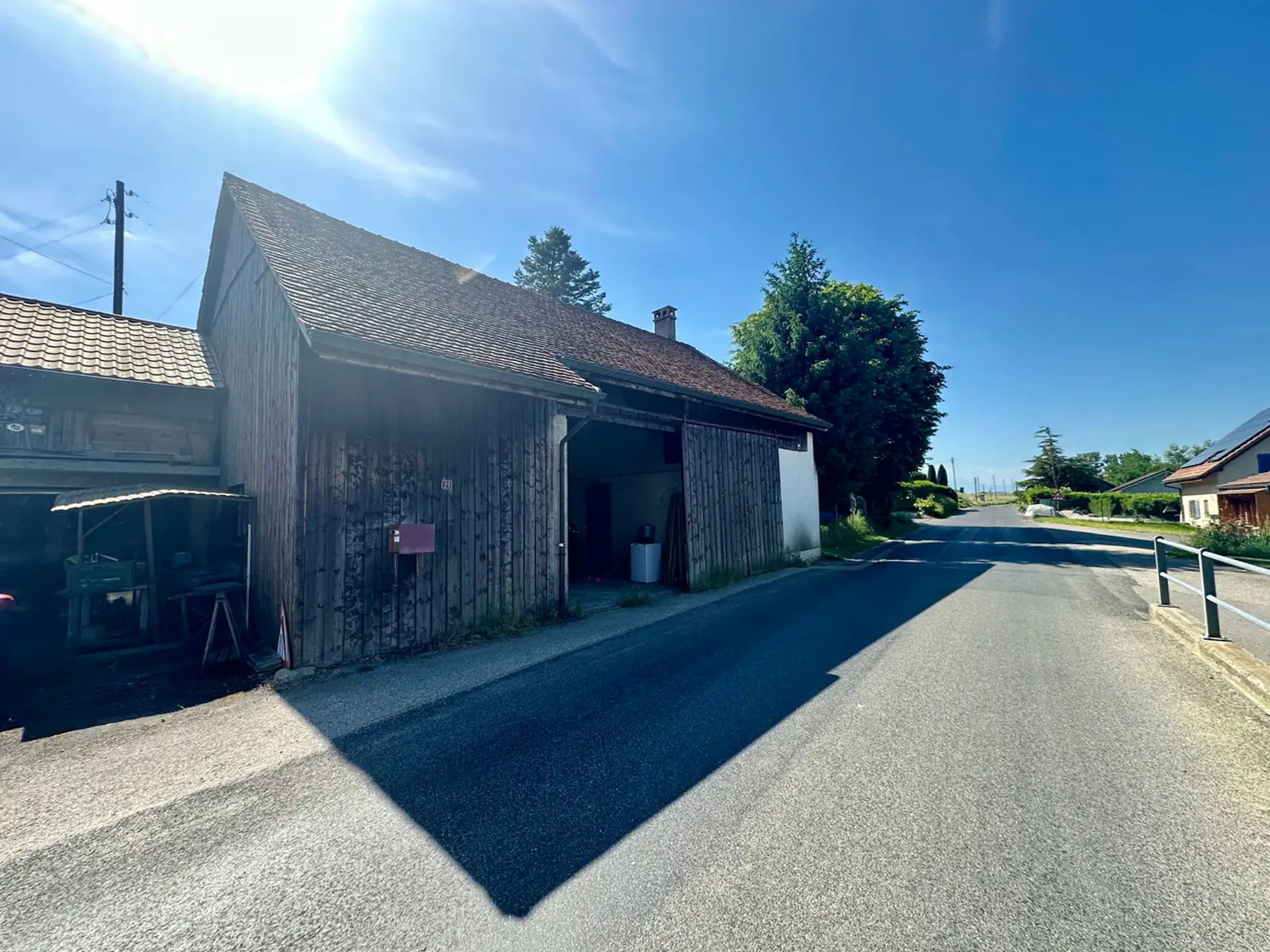 Grange à rénover avec fort potentiel de transformation - Vulliens