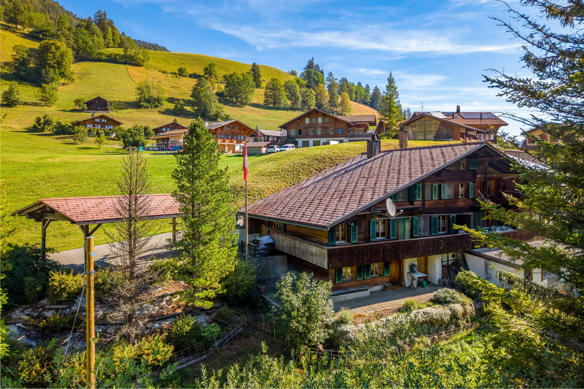 Idyllic primary or secondary residence with small pasture