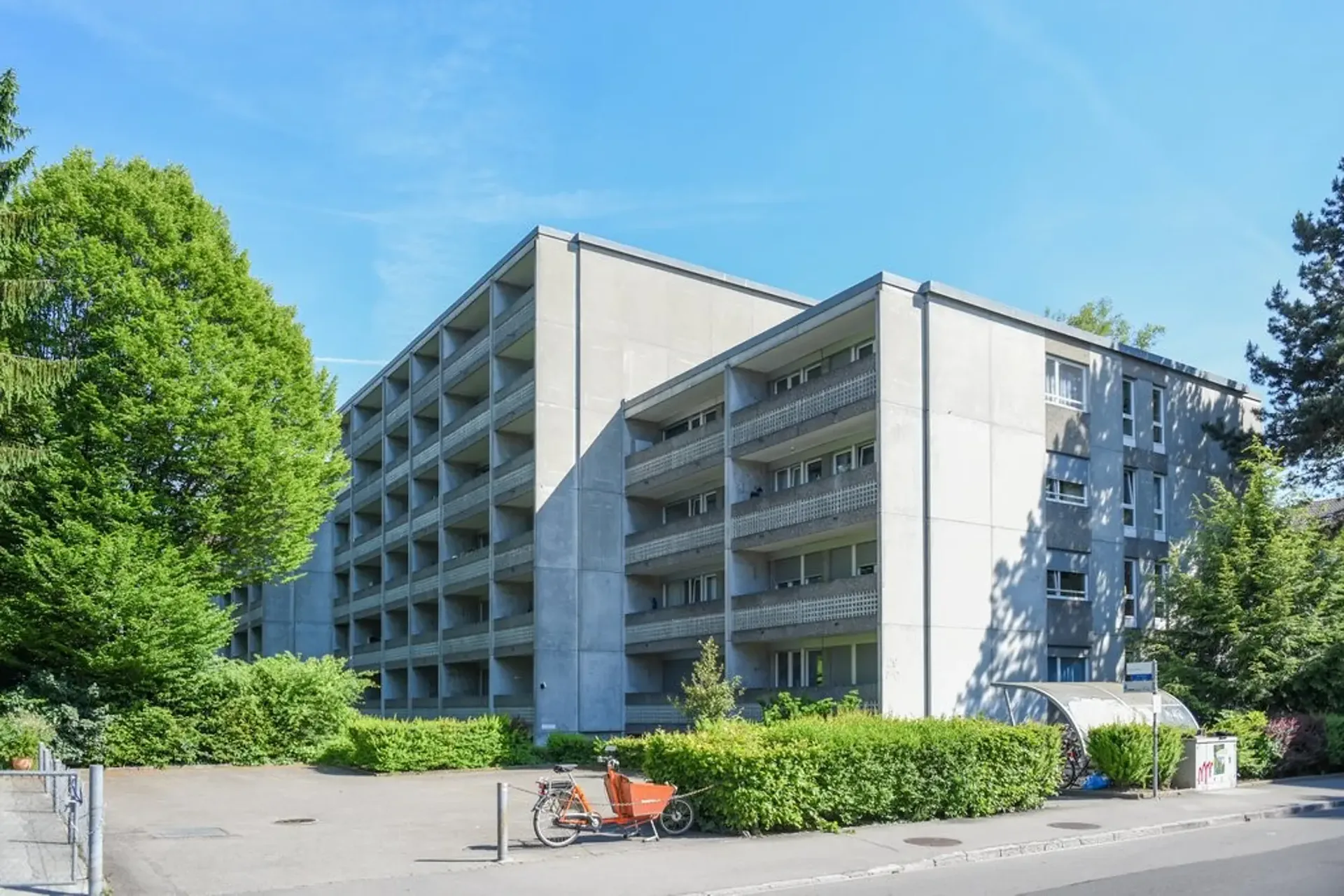 Suchen Sie einen Bastel-/Lagerraum? Dann haben wir etwas für Sie!
