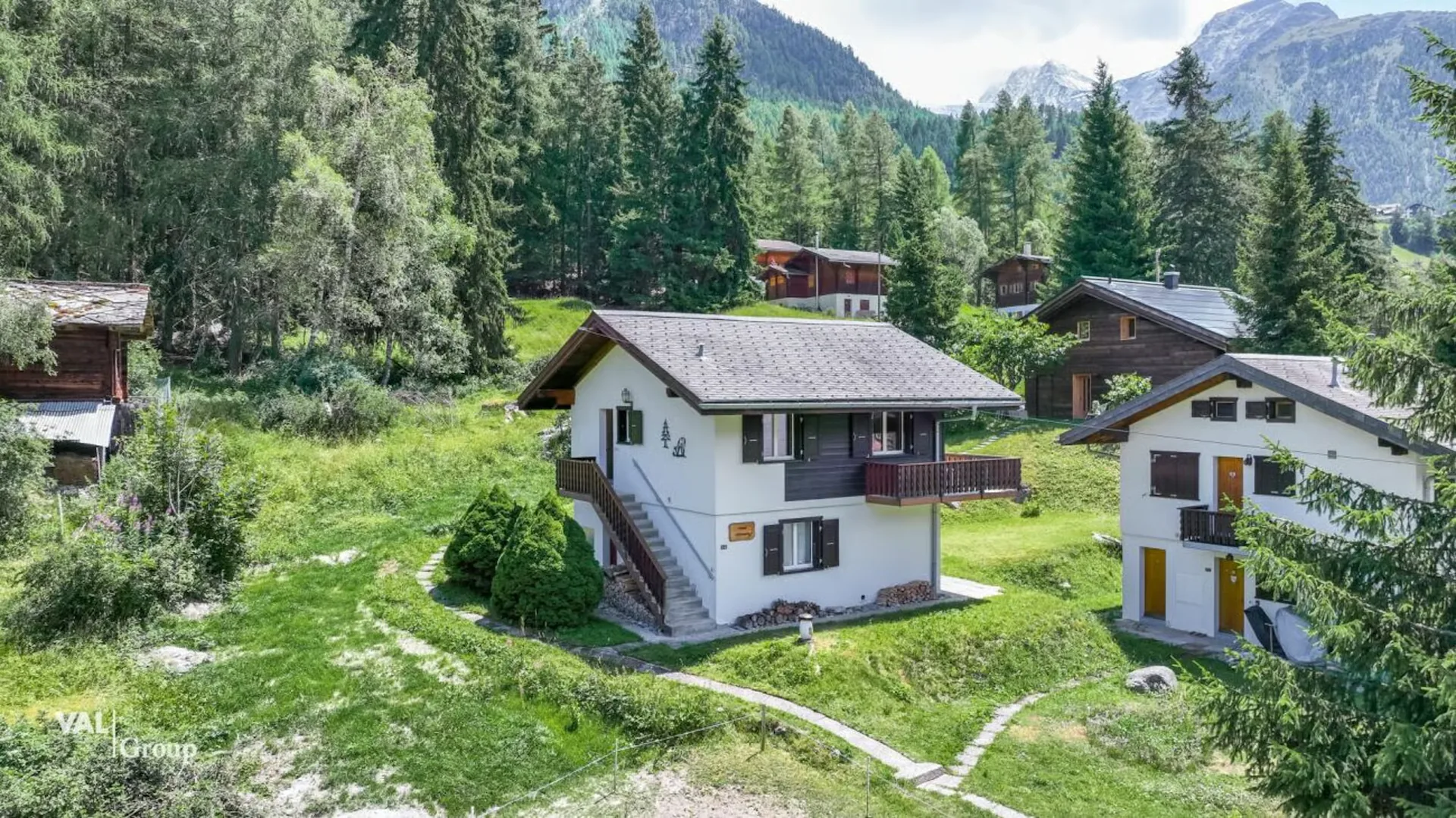 Alpines Lebensgefühl auf 1'560 m ü. M. - Rückzugsort mit Weitblick nahe Grächen