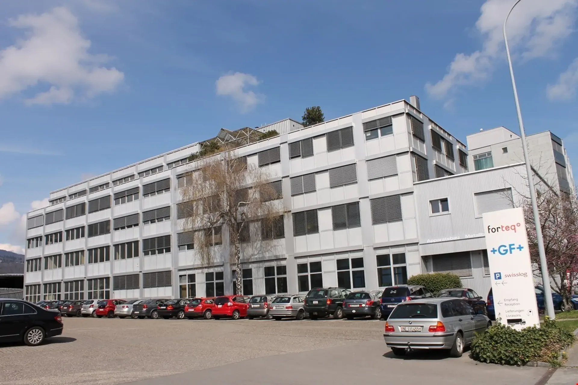 Gewerberäumlichkeiten an idealer Lage in Nidau